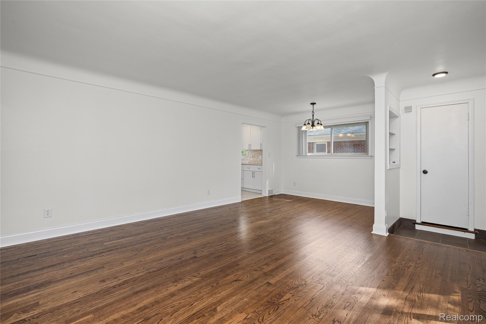 24200 Westhampton Street Property Photo 6