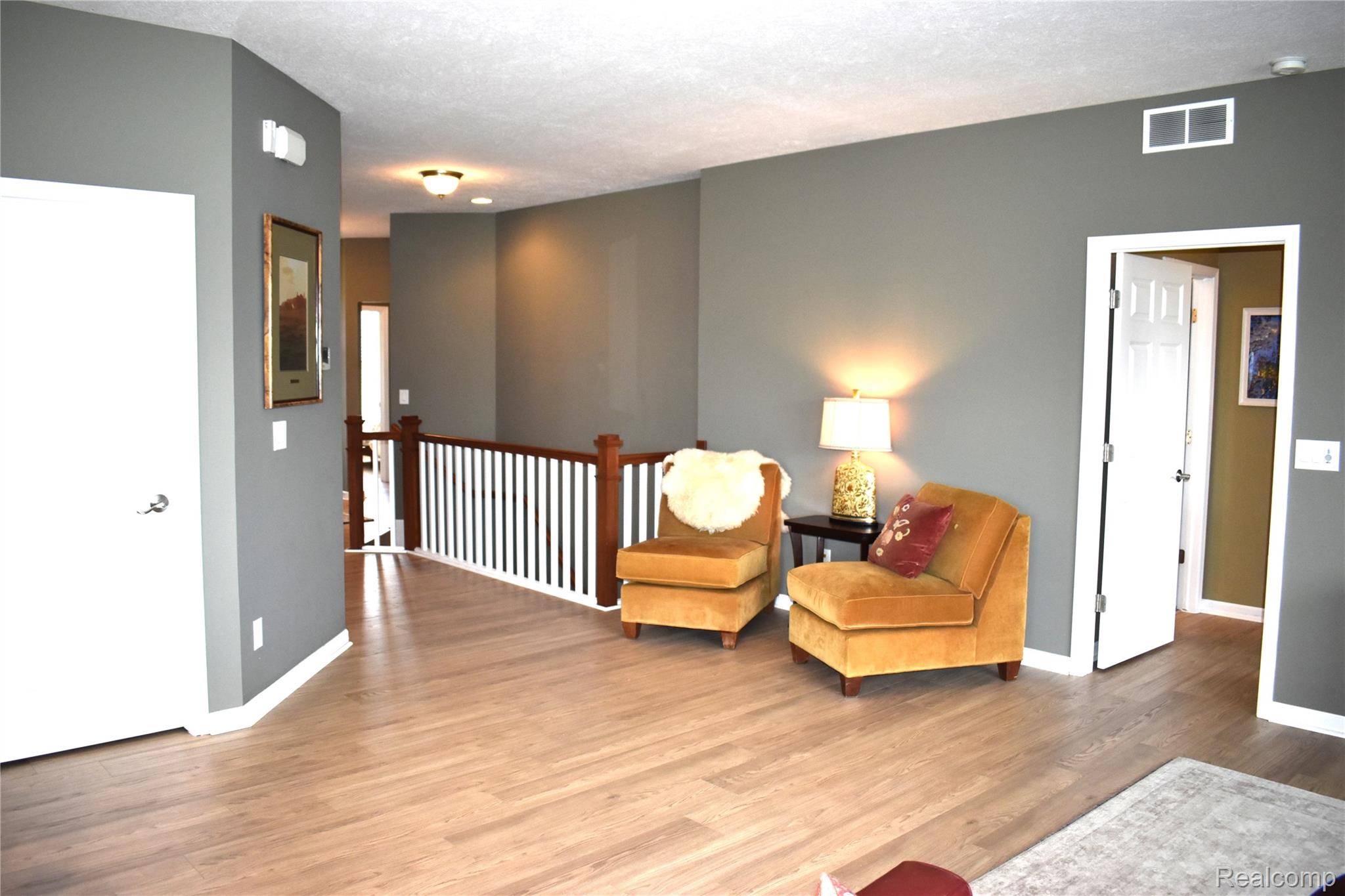 1281 Cambridge Circle Property Photo 18