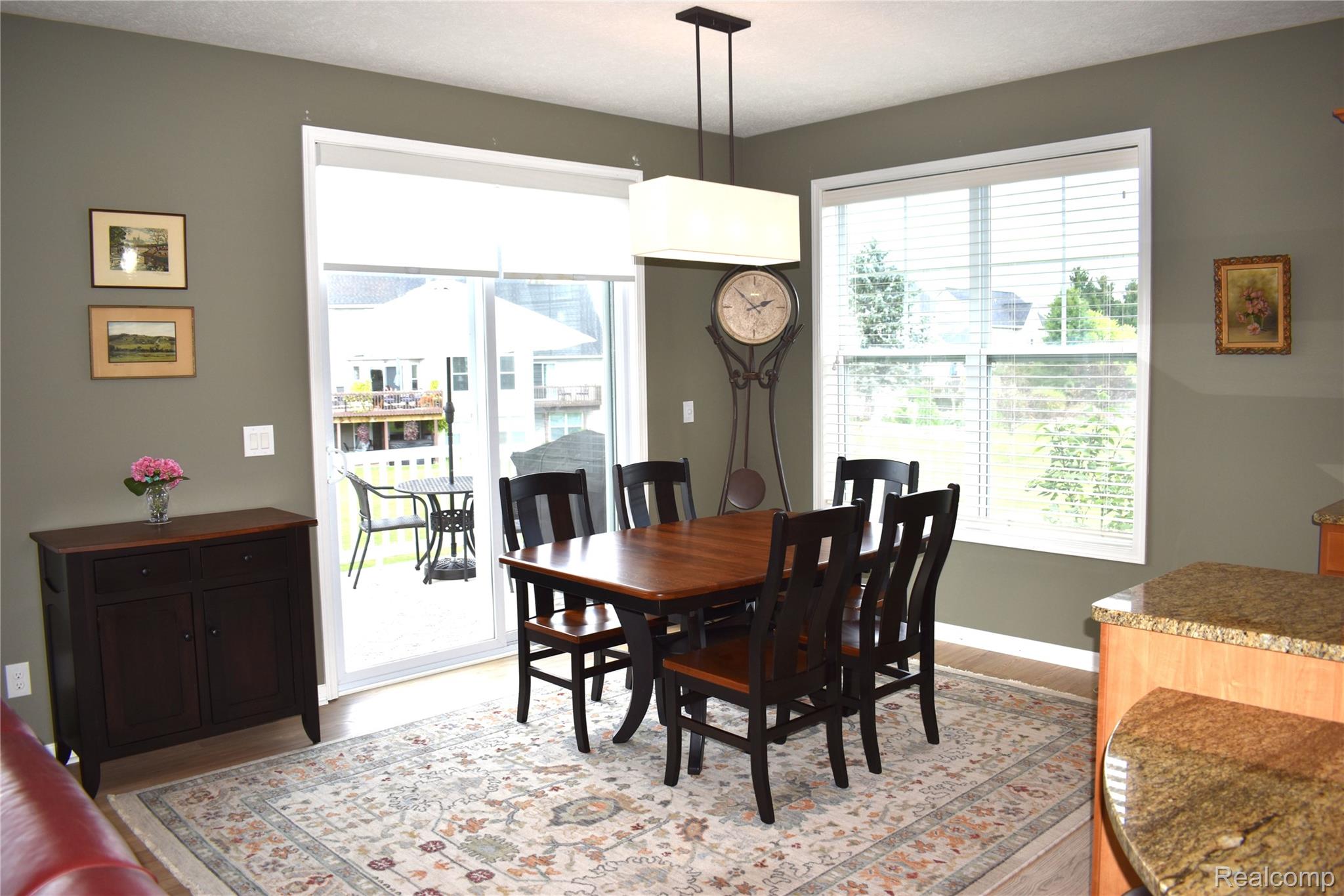 1281 Cambridge Circle Property Photo 25