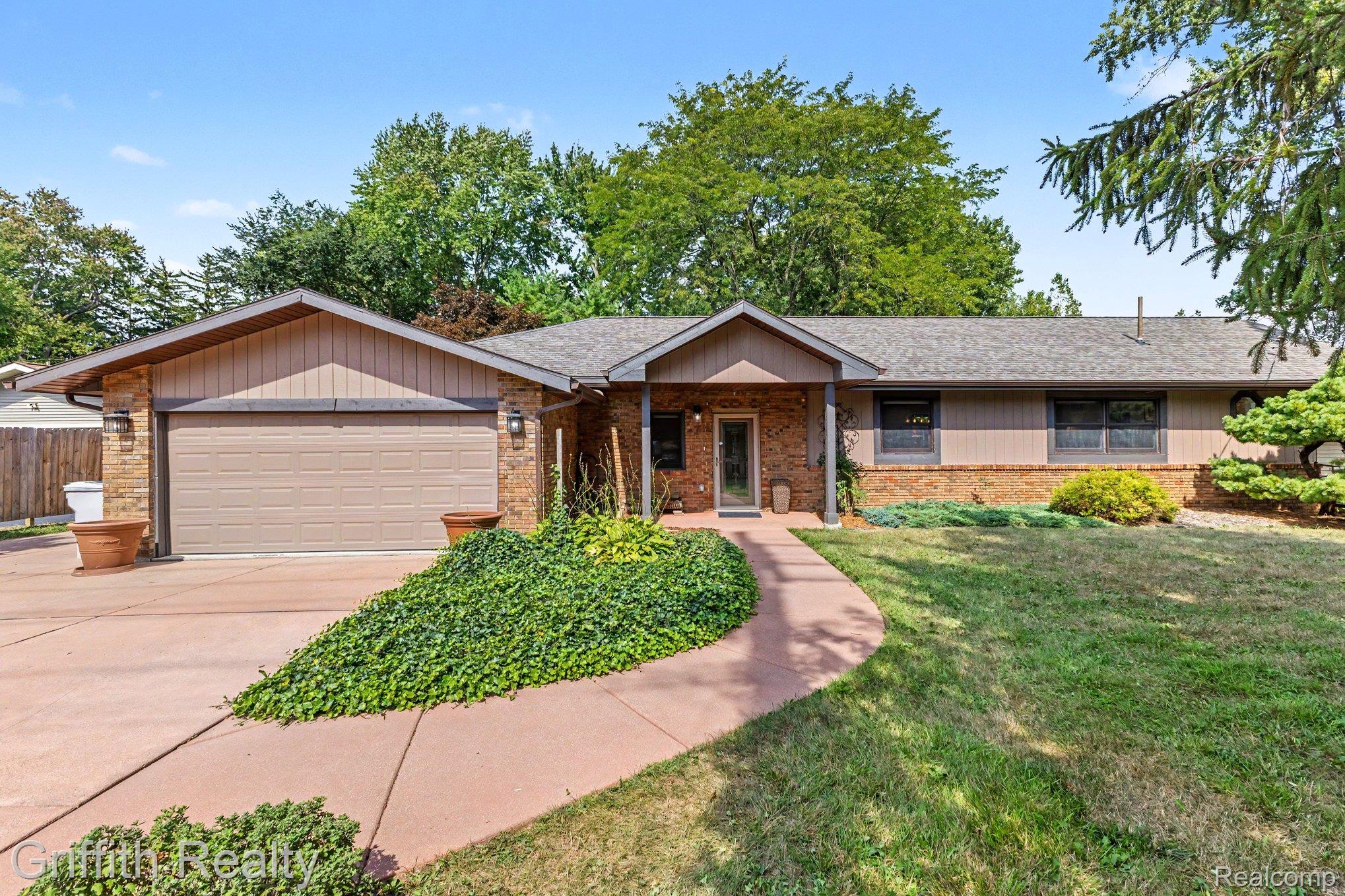 55664 Pontiac Trail Court Property Photo 1