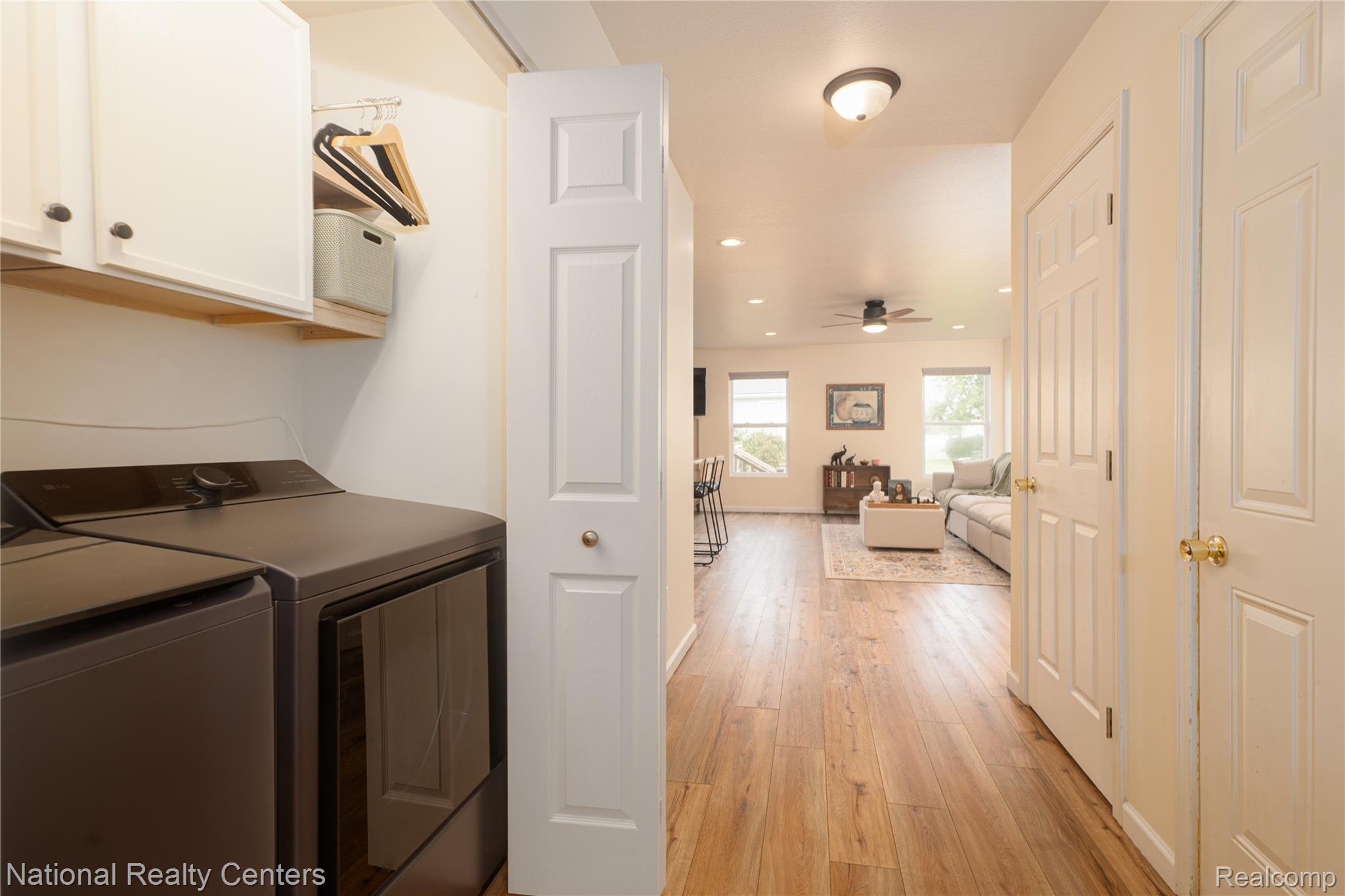 8515 Hawthorn Hill Property Photo 13