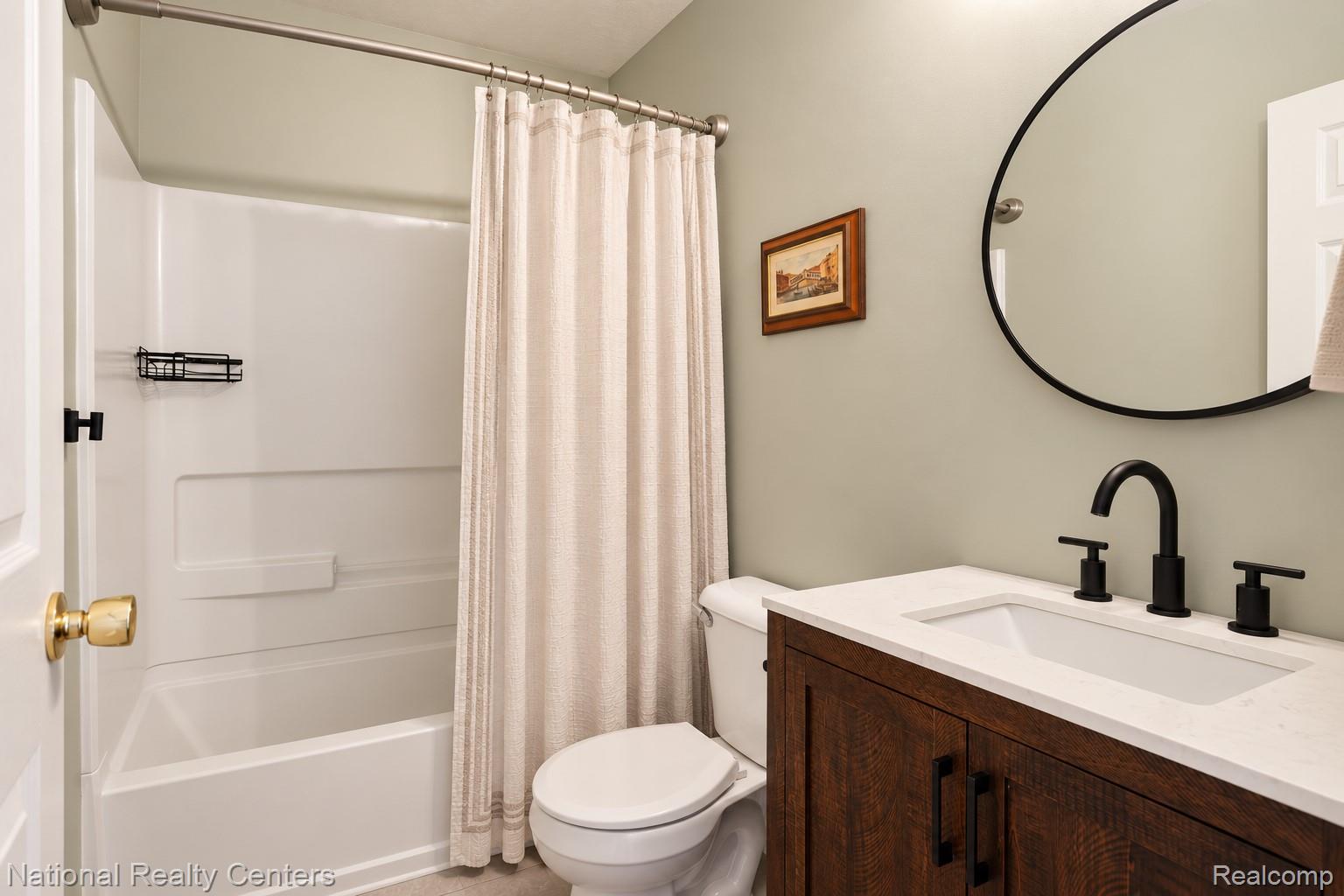 8515 Hawthorn Hill Property Photo 24