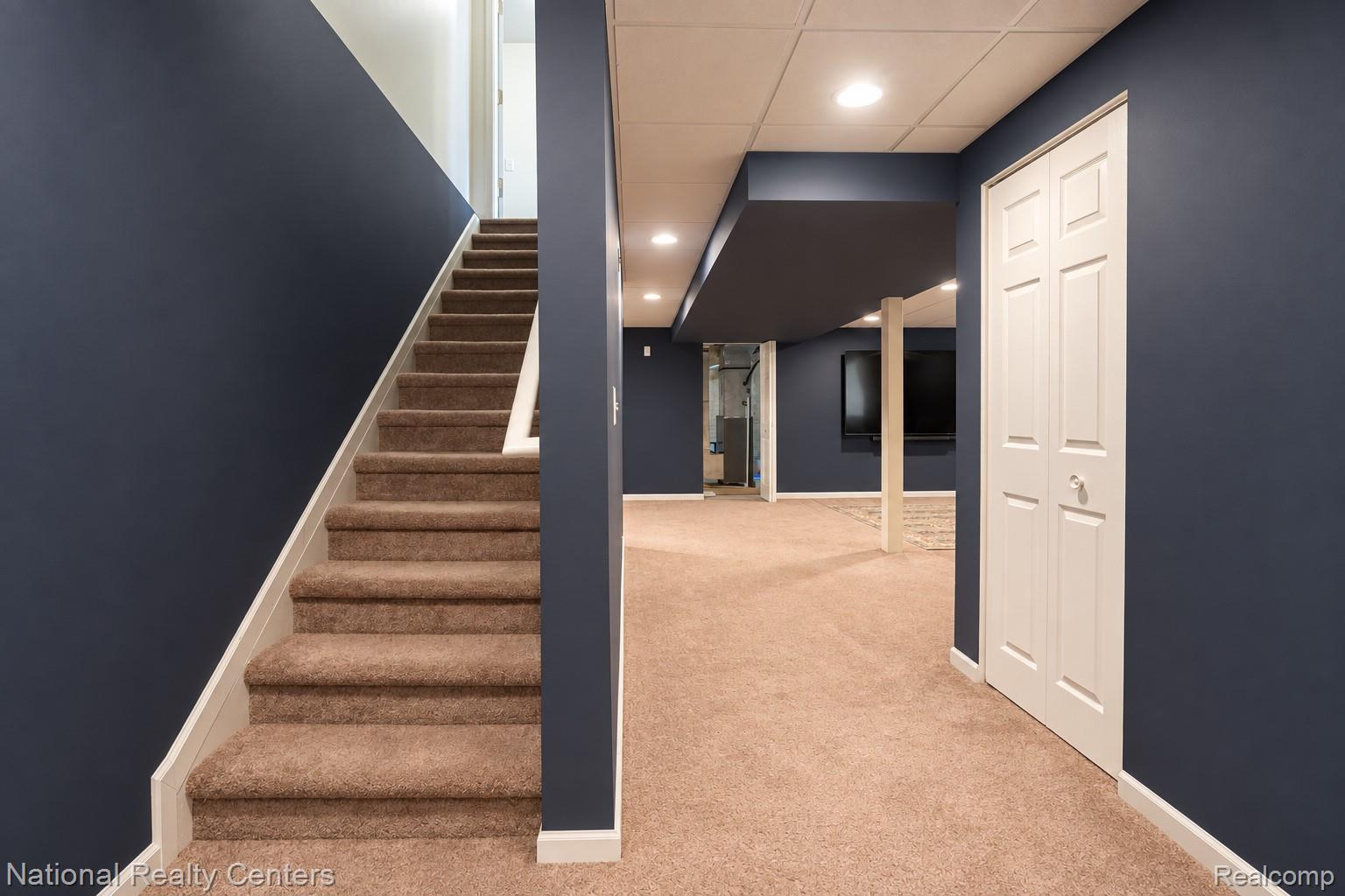 8515 Hawthorn Hill Property Photo 25