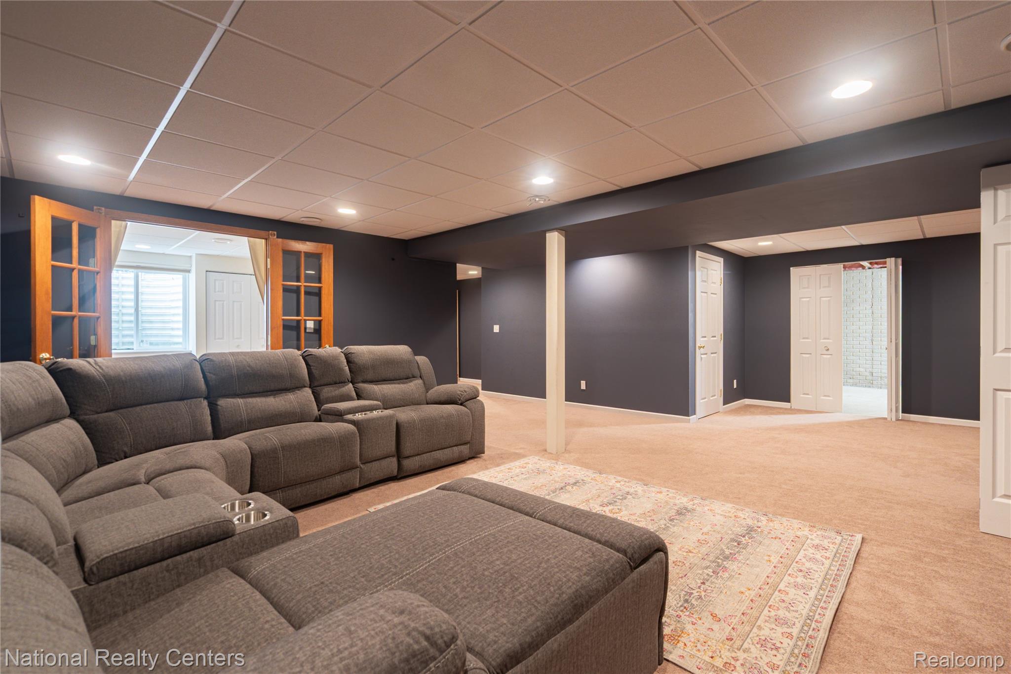 8515 Hawthorn Hill Property Photo 26