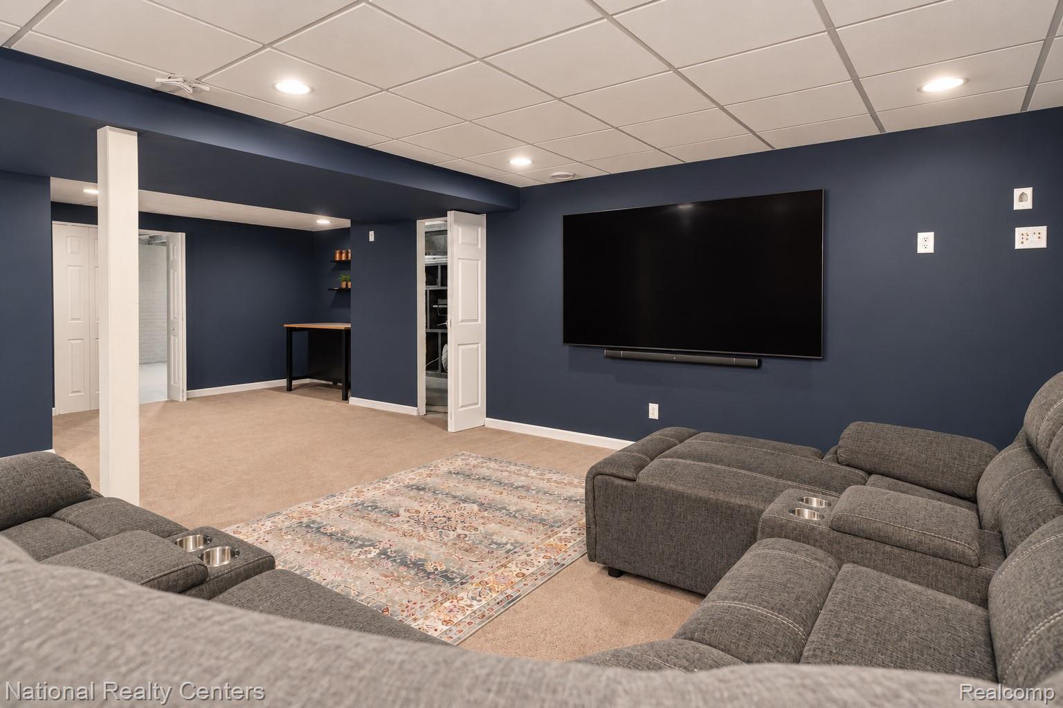 8515 Hawthorn Hill Property Photo 28