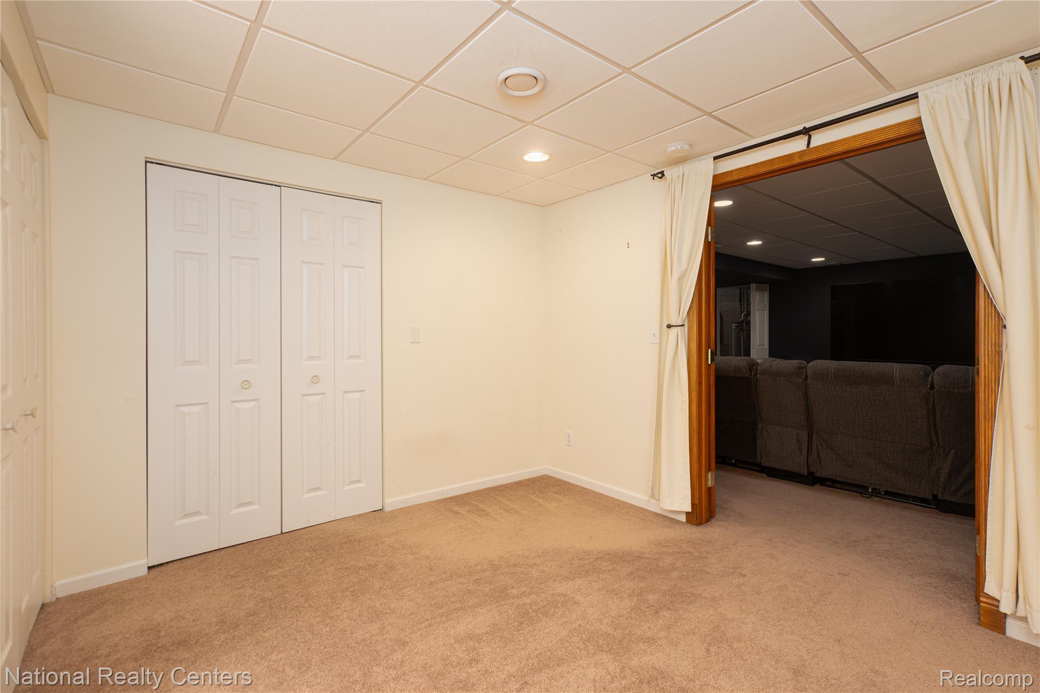 8515 Hawthorn Hill Property Photo 31