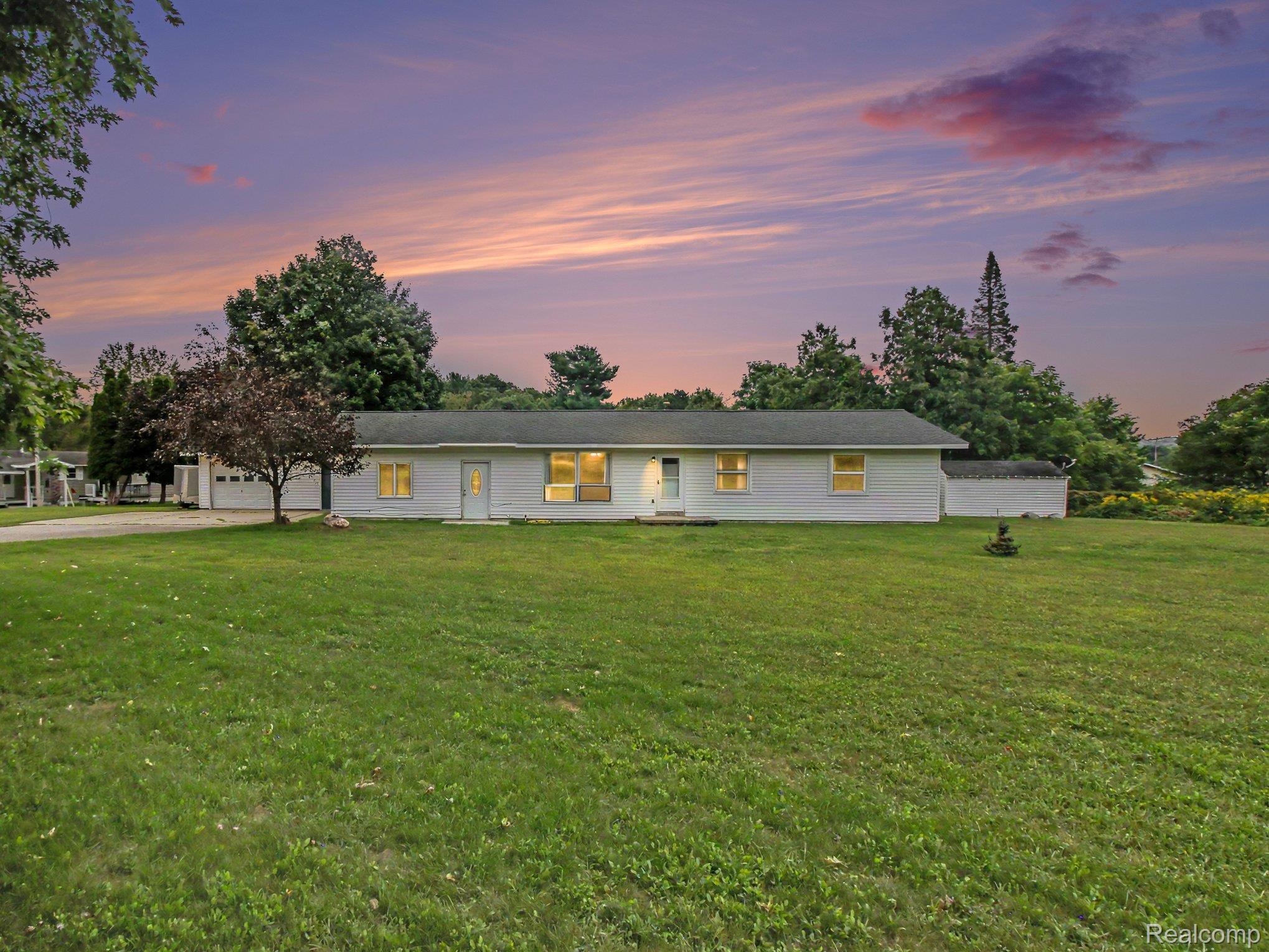 8079 Streamwood Drive Property Photo 1
