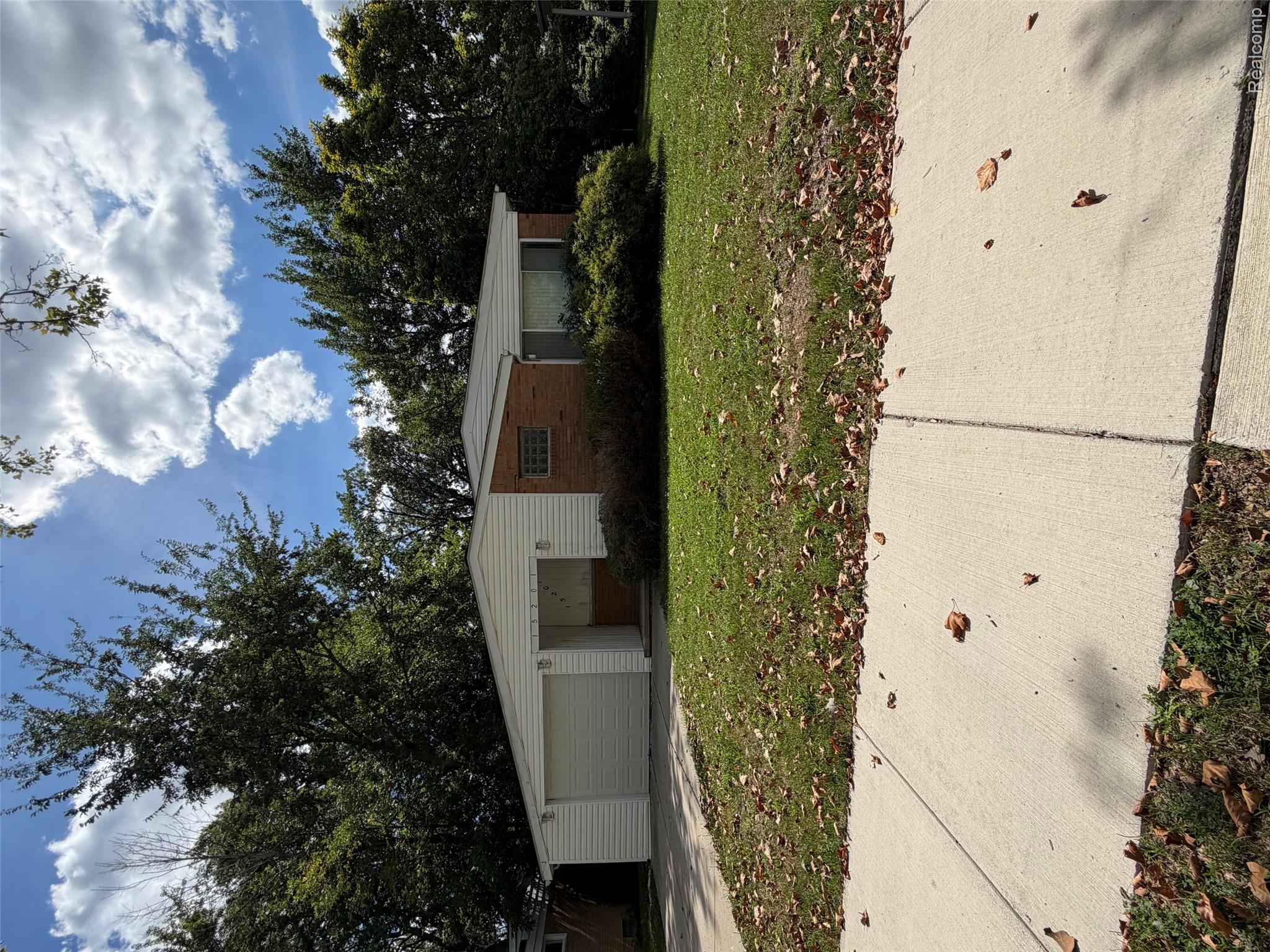 15201 Leslie Street Property Photo 1