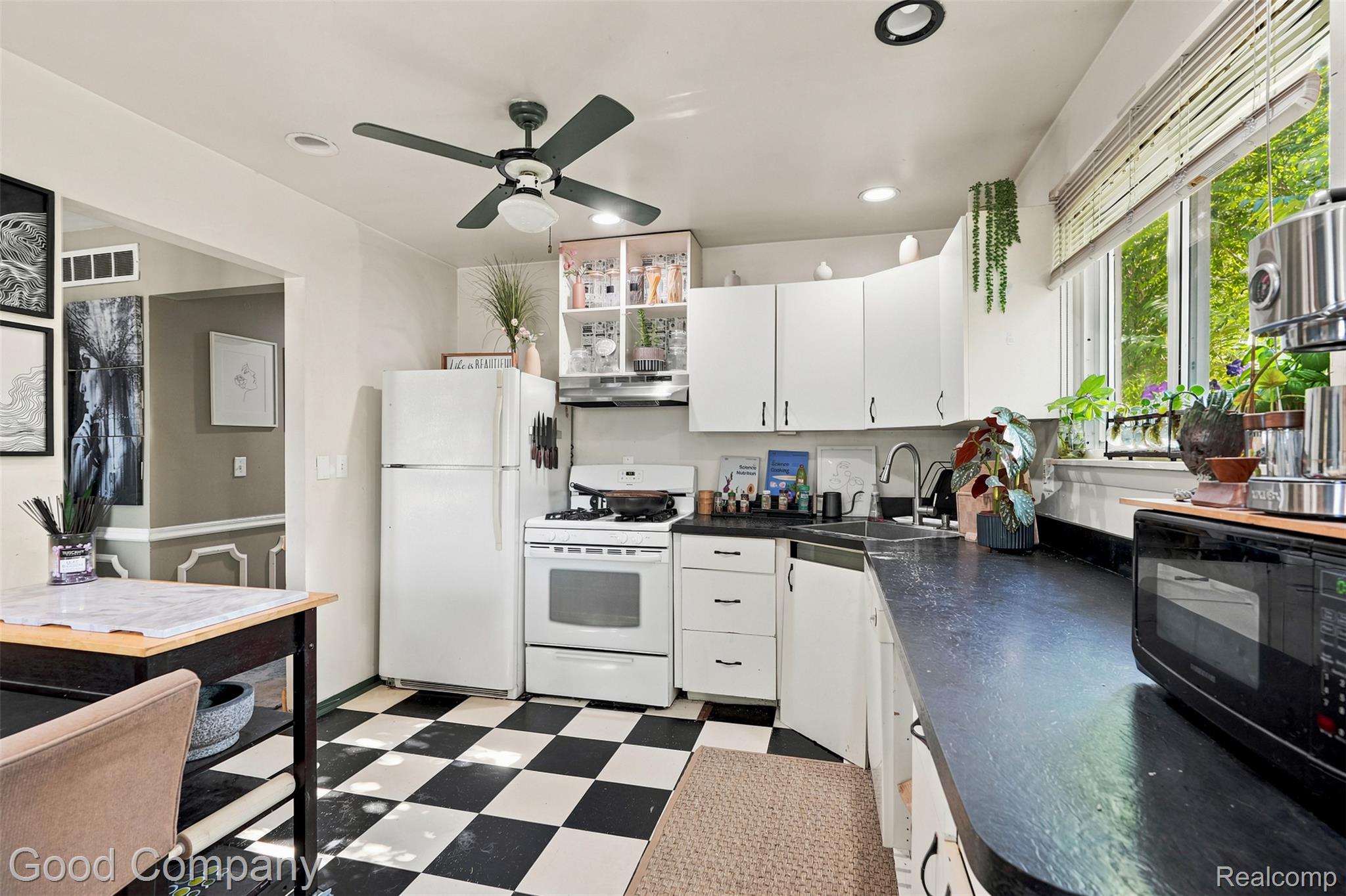 321 Manatee Avenue Property Photo 6