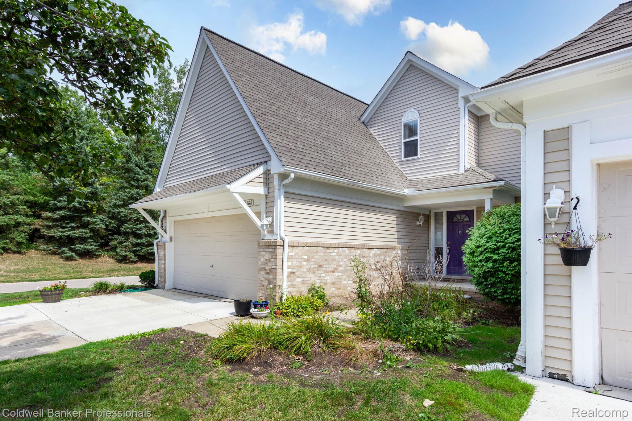 25188 Dunham Court Property Photo 4