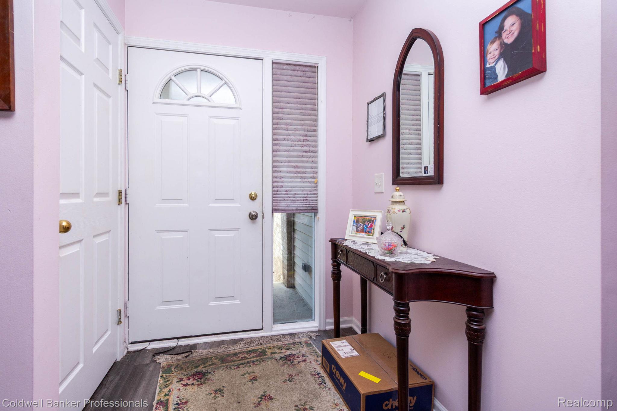 25188 Dunham Court Property Photo 6