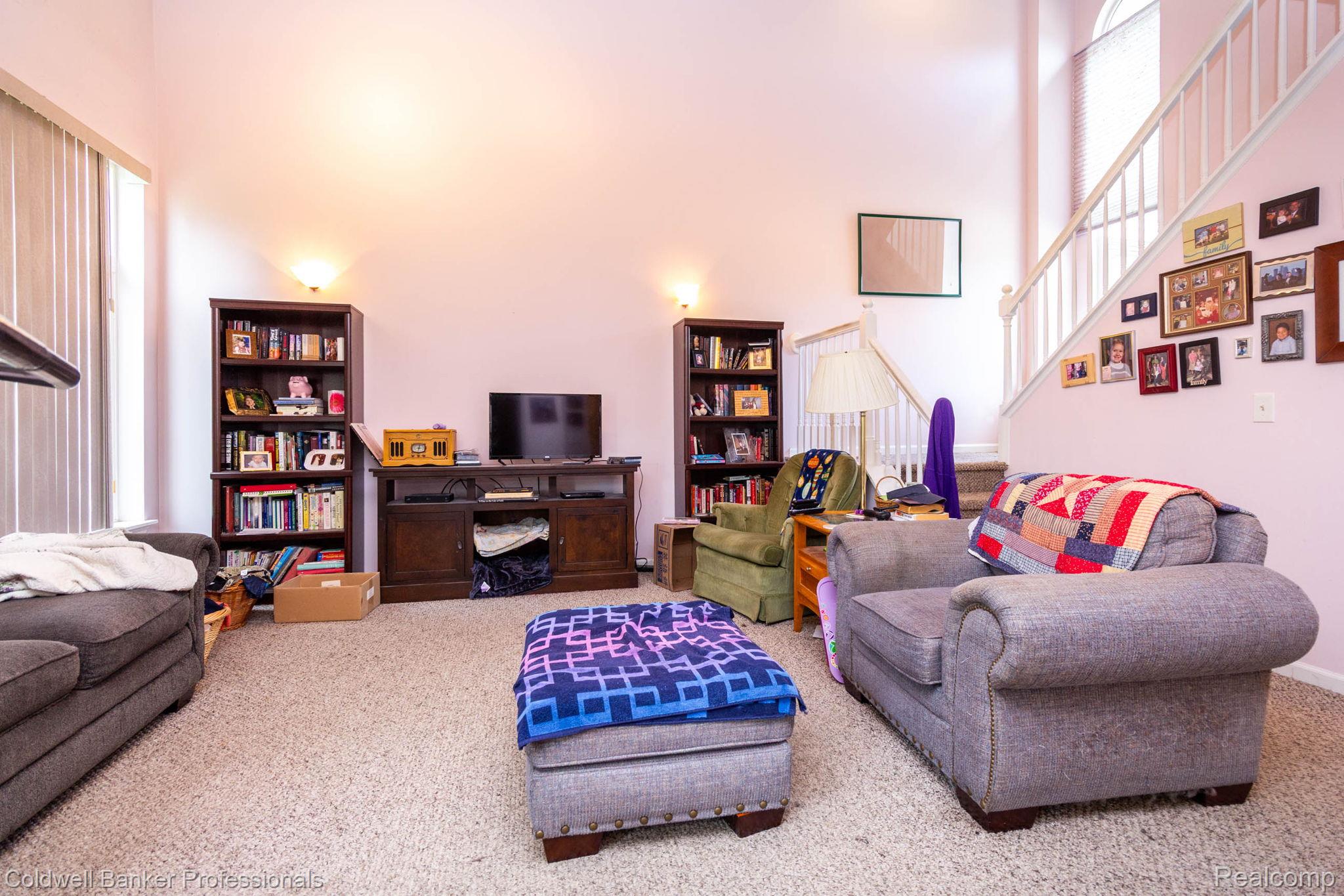 25188 Dunham Court Property Photo 8