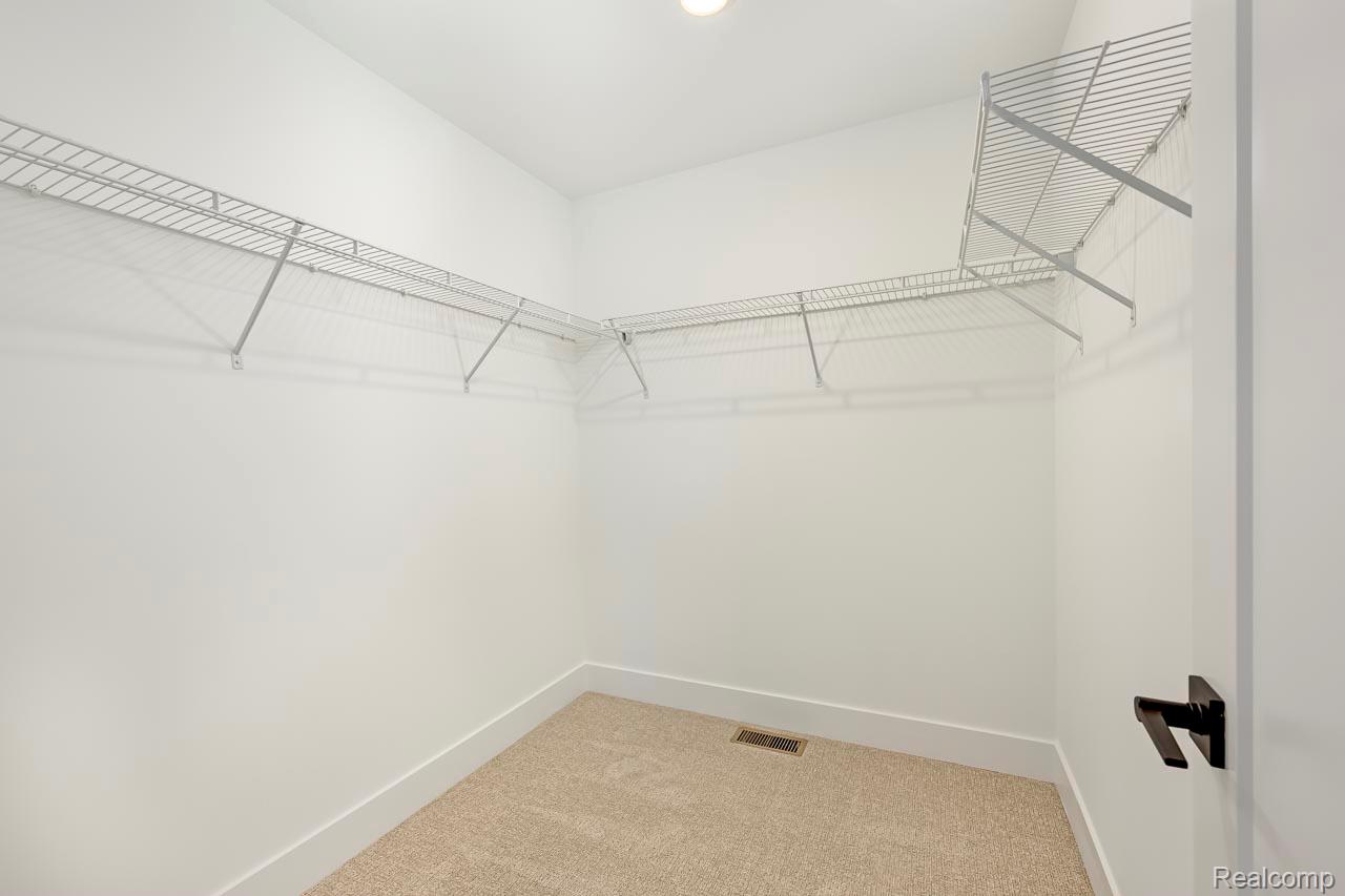 810 Schalm Dr Property Photo 26