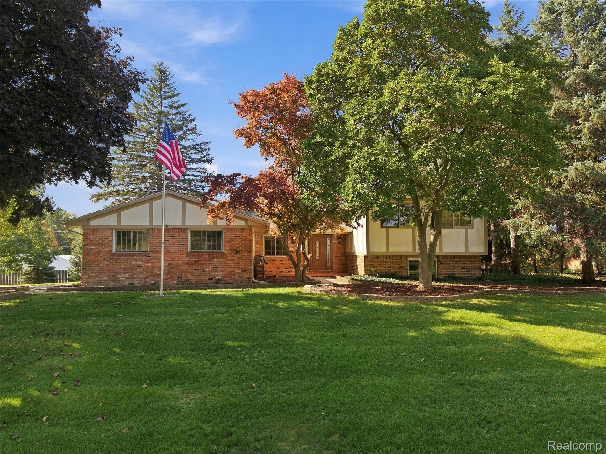 5150 Glengate Road Property Photo 1