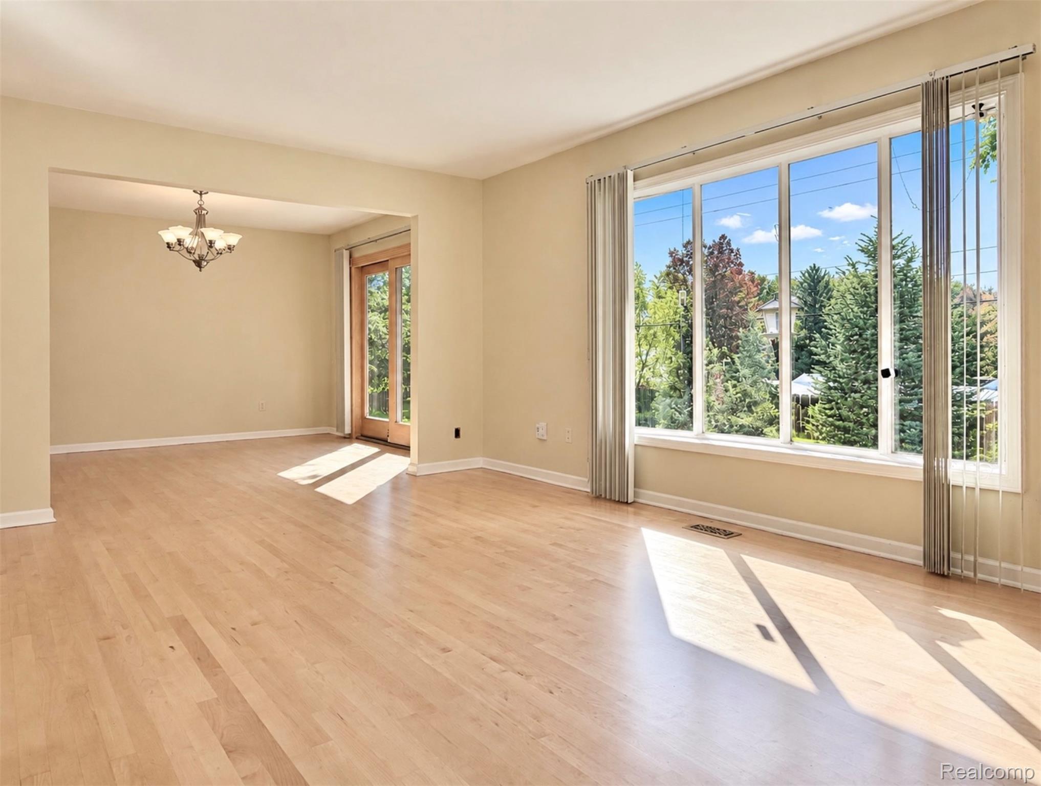 5150 Glengate Road Property Photo 17