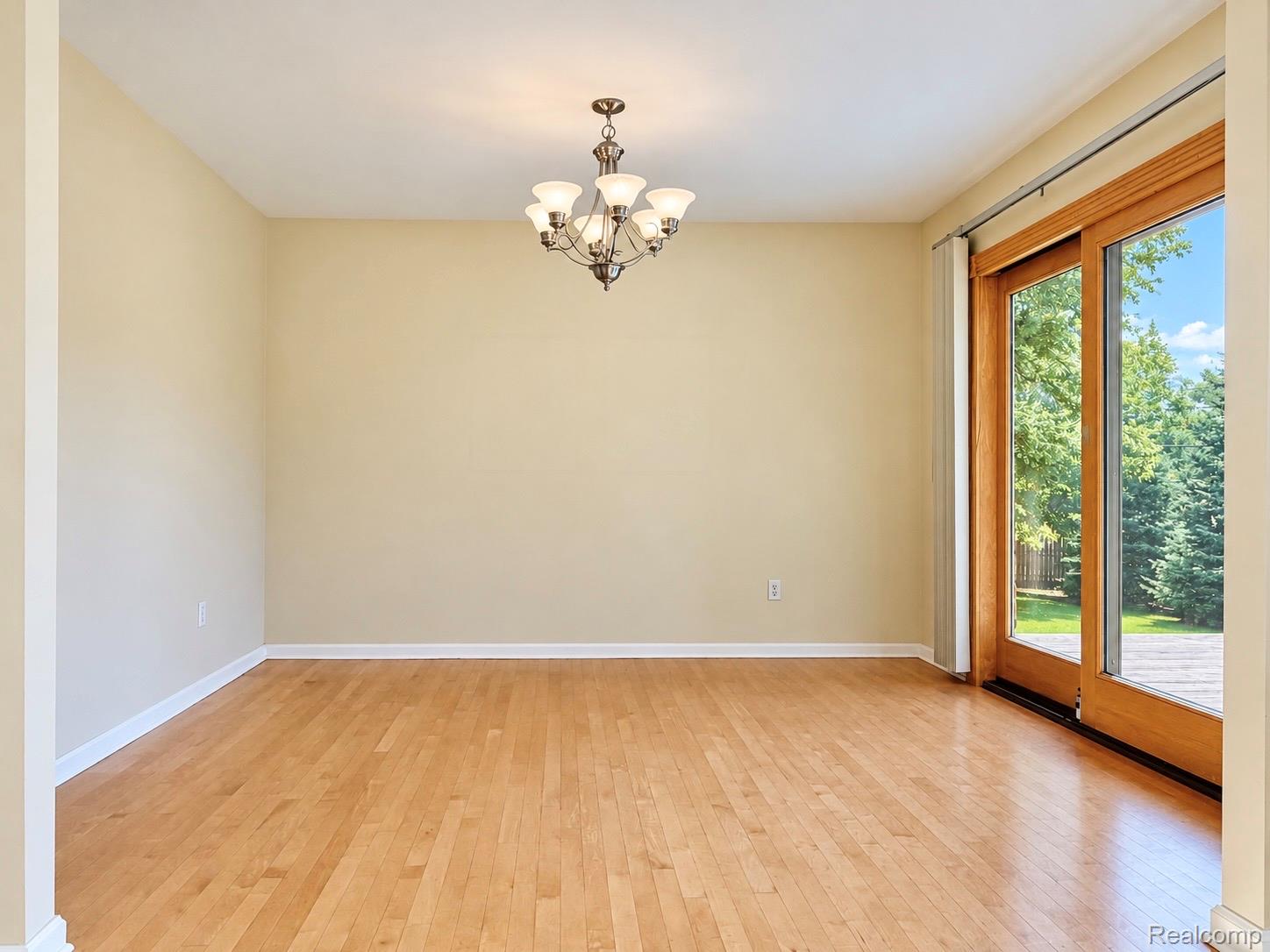 5150 Glengate Road Property Photo 18