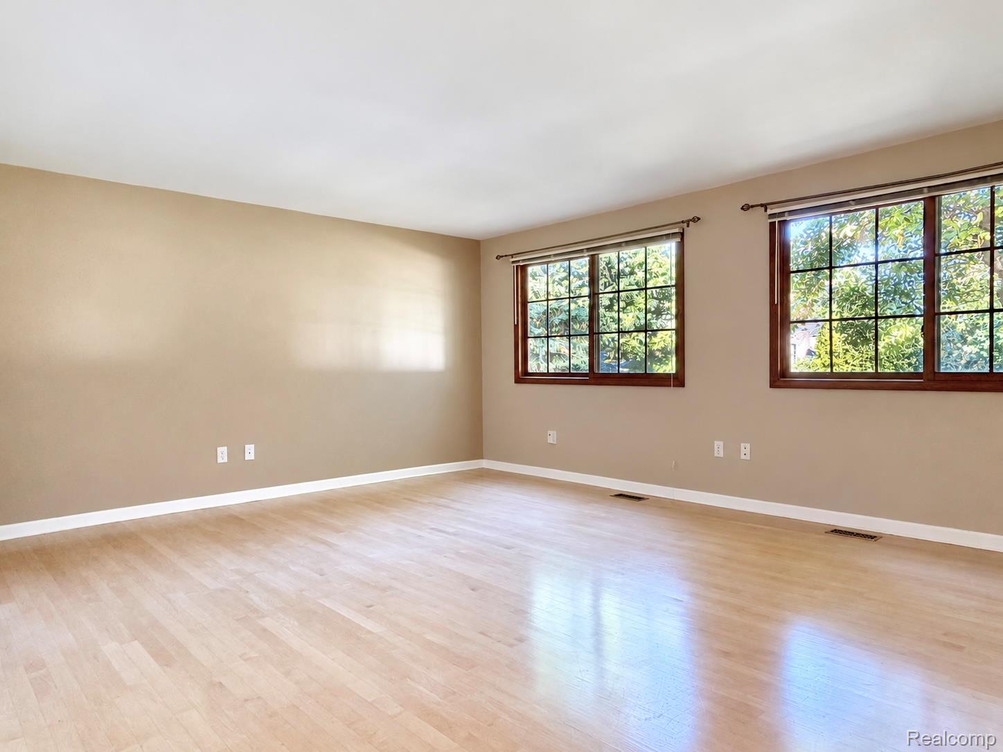 5150 Glengate Road Property Photo 20