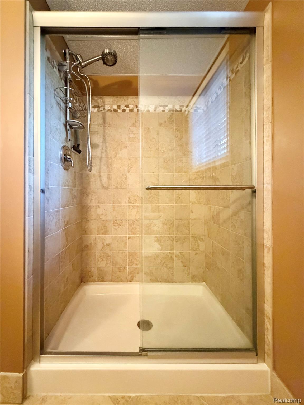 5150 Glengate Road Property Photo 32