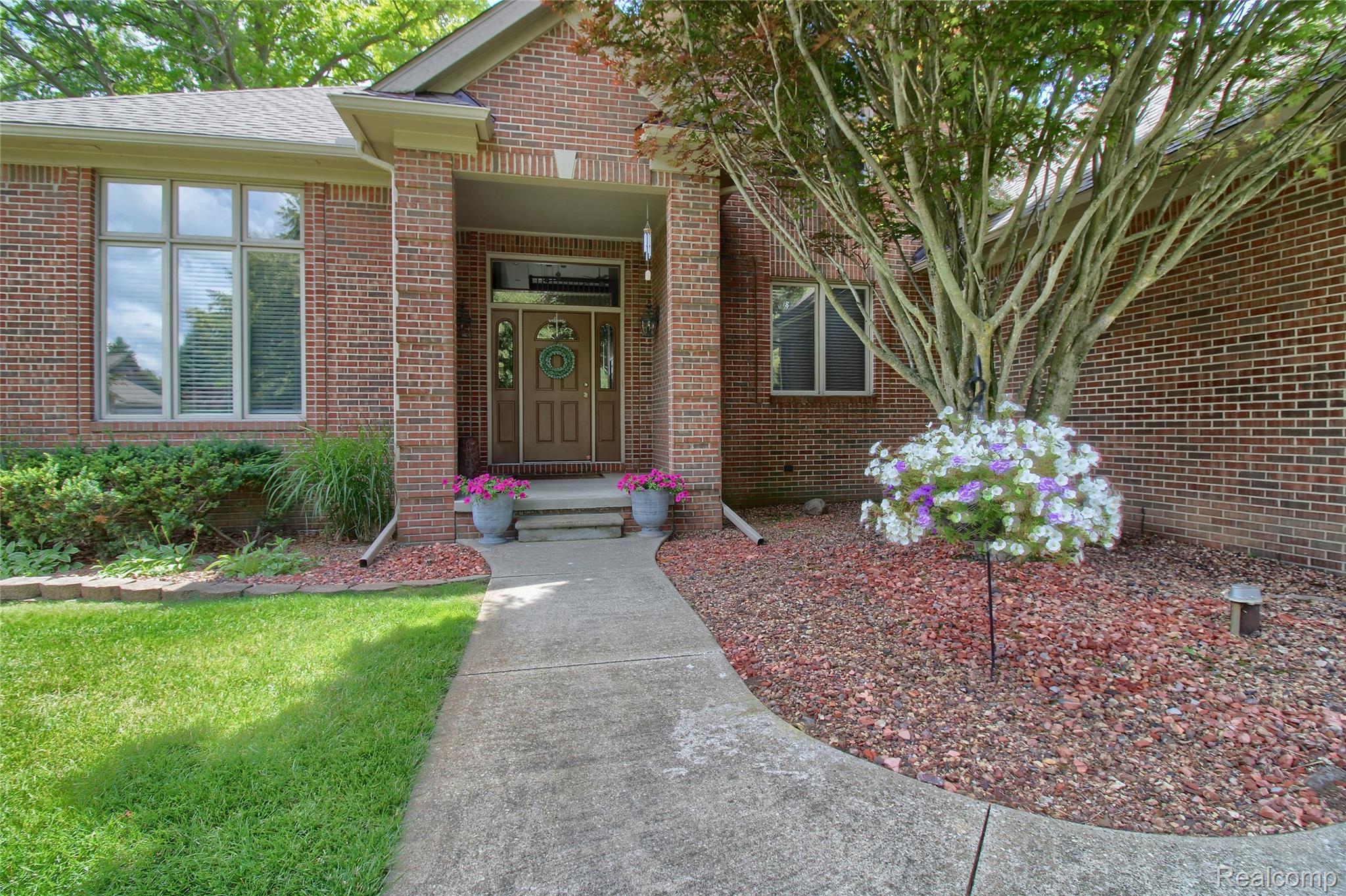 151 Wendover Court Property Photo 4