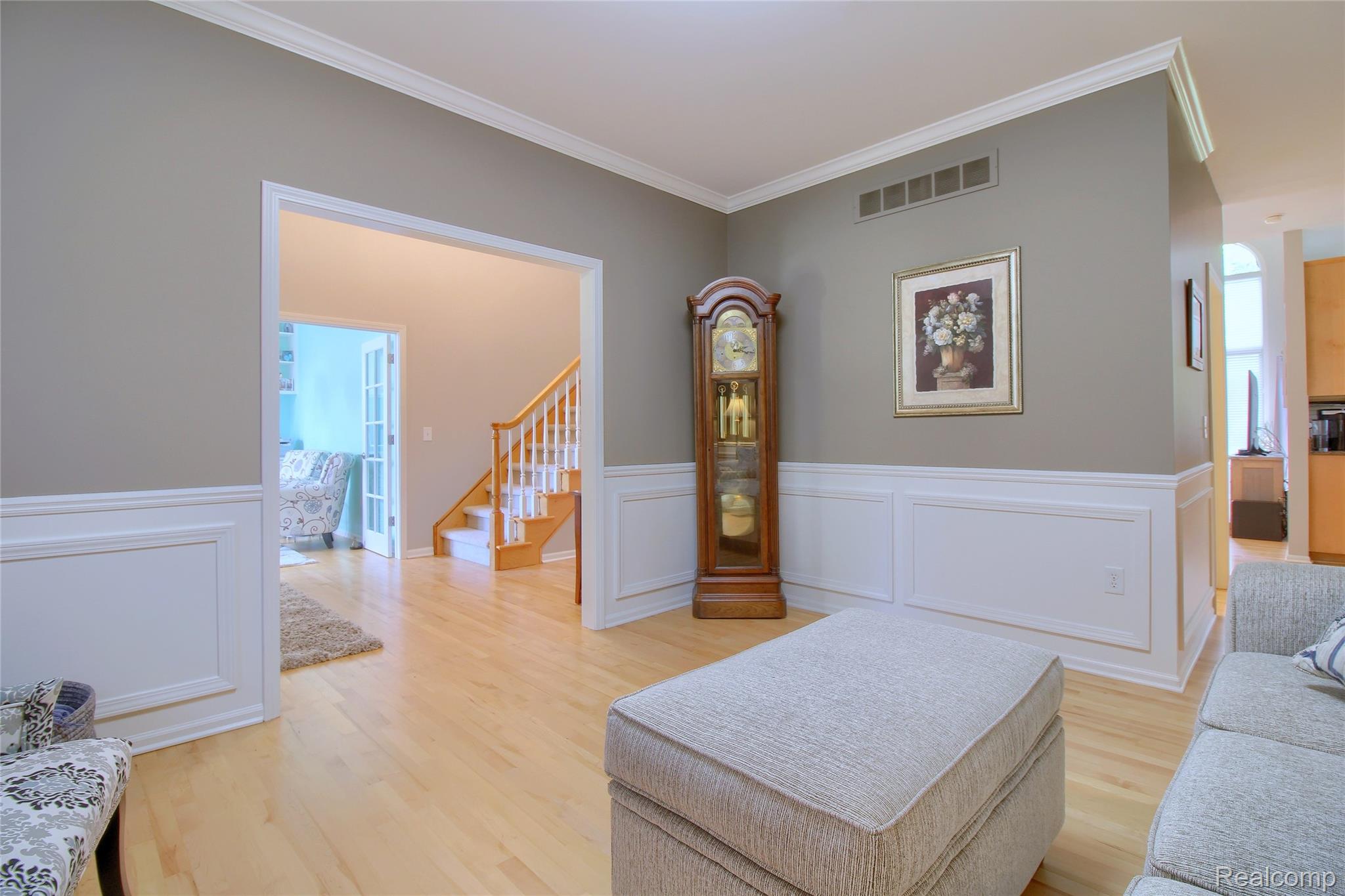 151 Wendover Court Property Photo 8