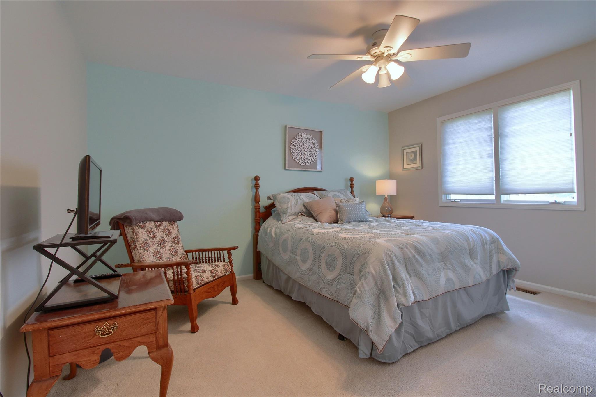 151 Wendover Court Property Photo 25