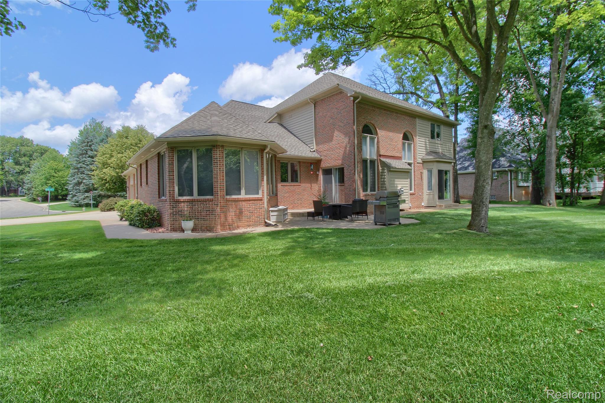 151 Wendover Court Property Photo 42