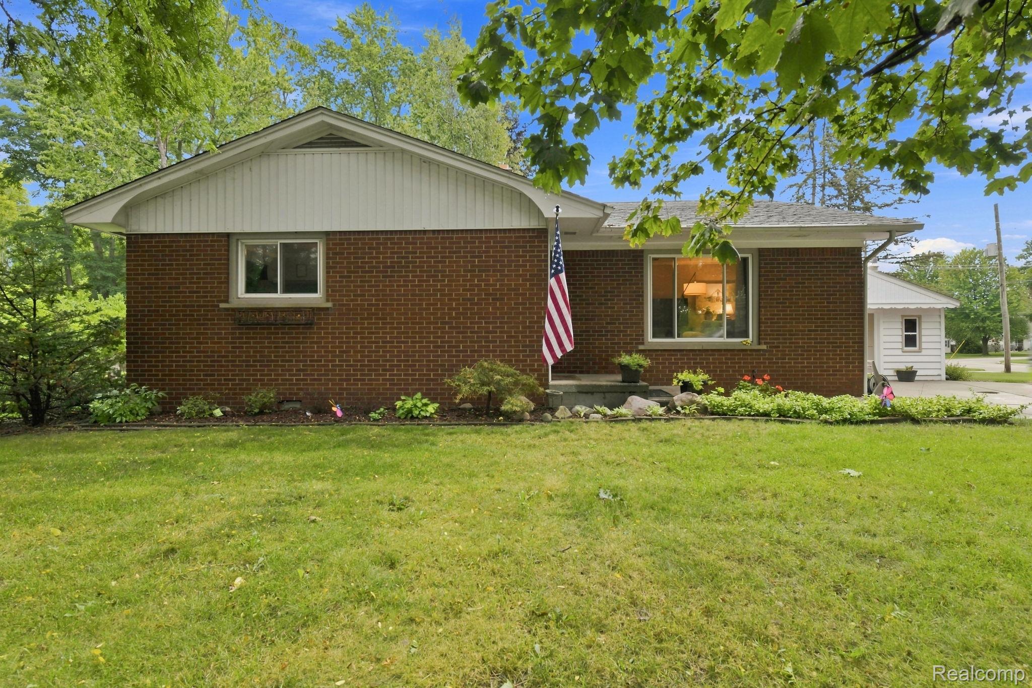 70484 N Main Street Property Photo 1