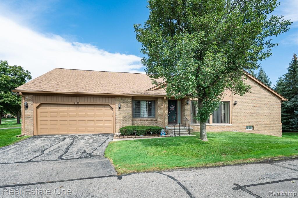 2130 London Bridge Drive Property Photo 1