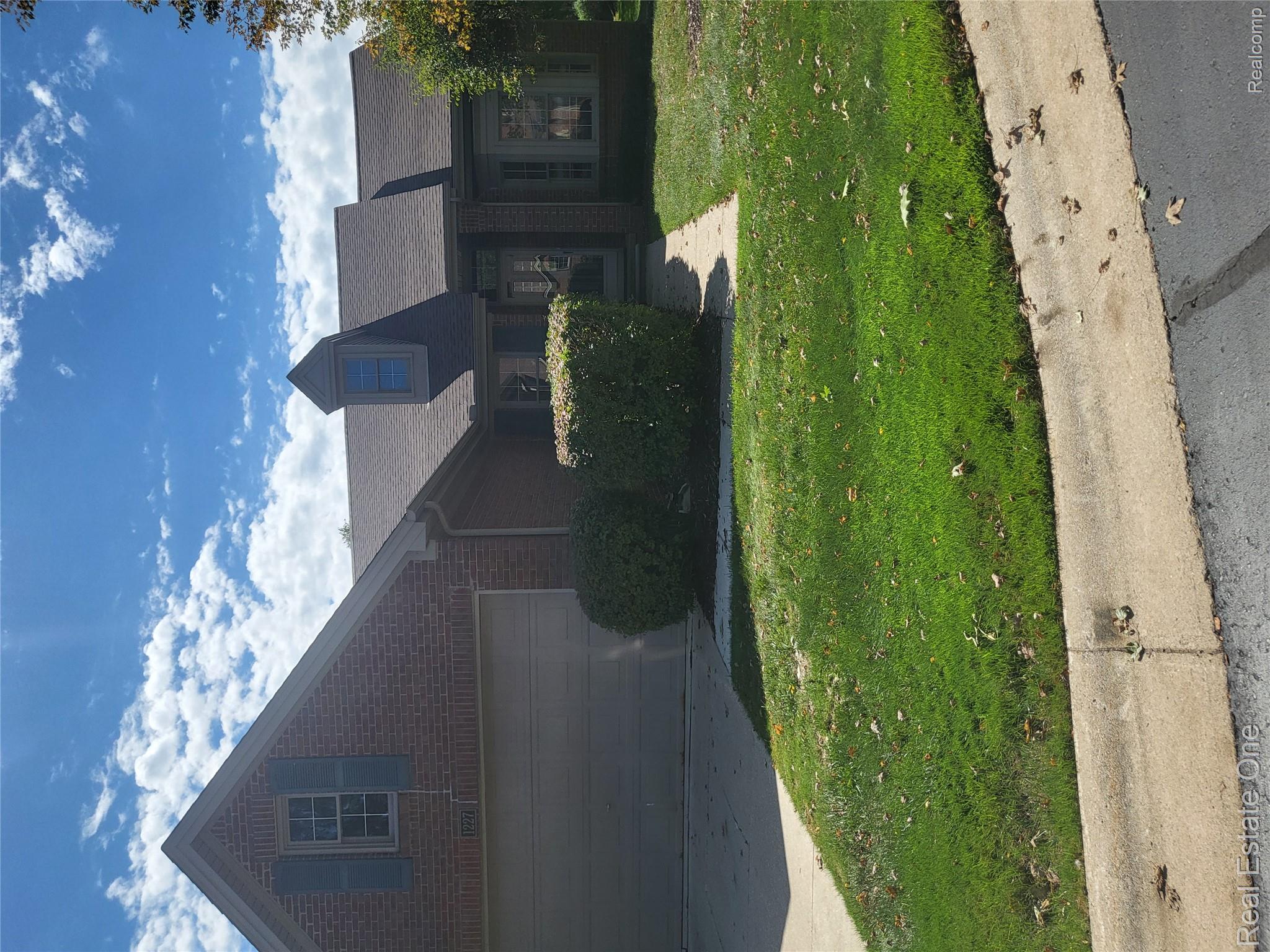 1227 Valley Circle Property Photo 1