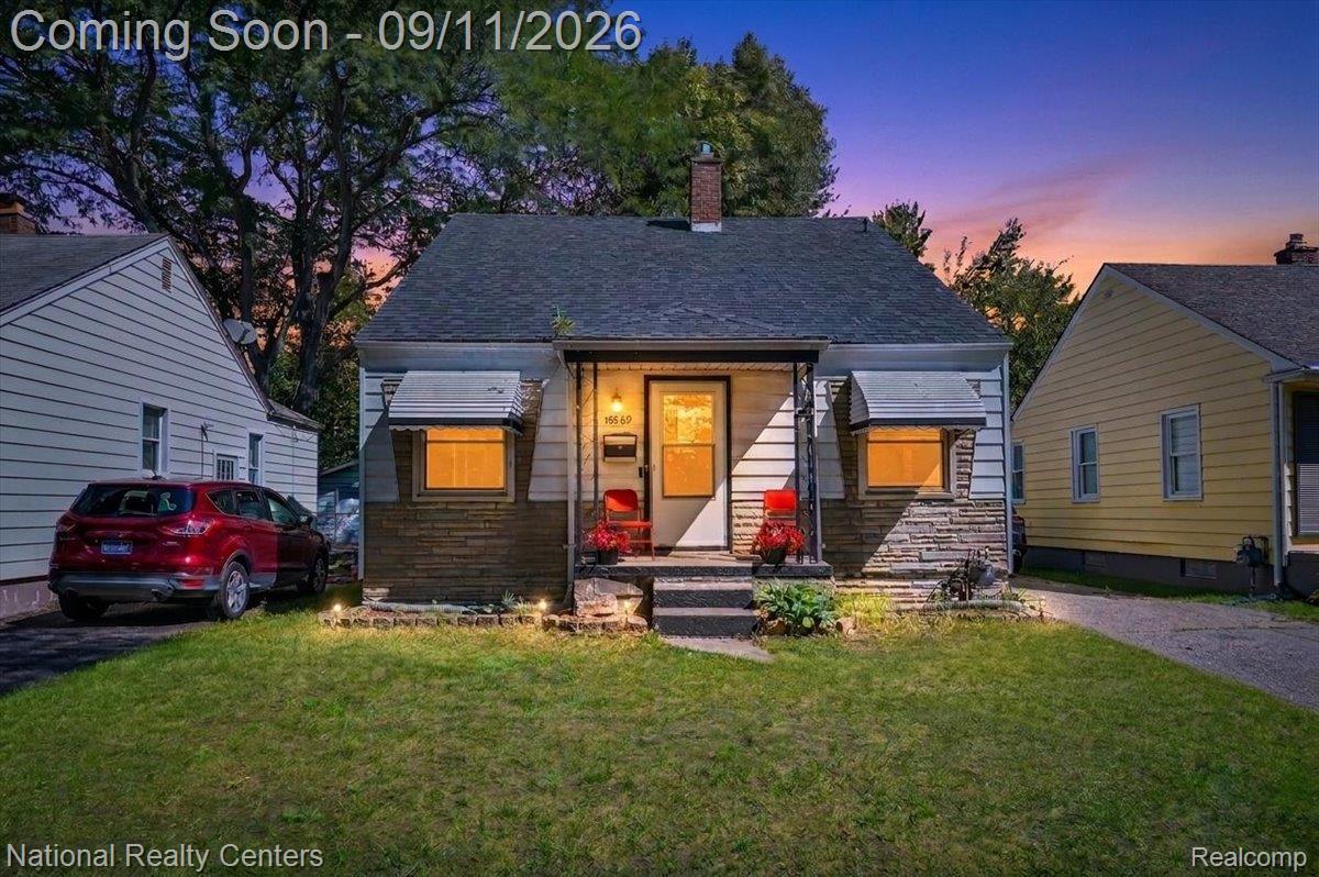 18969 Woodcrest Street Property Photo 1