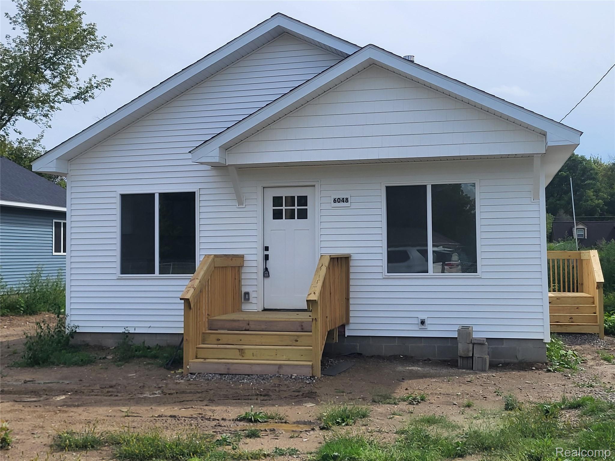 6048 Pearl Street Property Photo 1