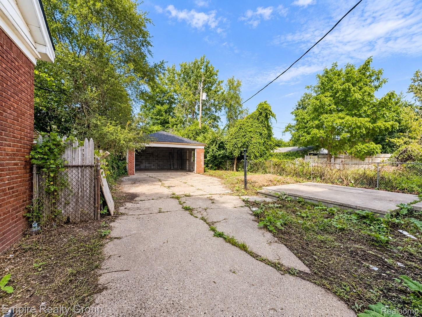 14481 Maddelein Street Property Photo 26