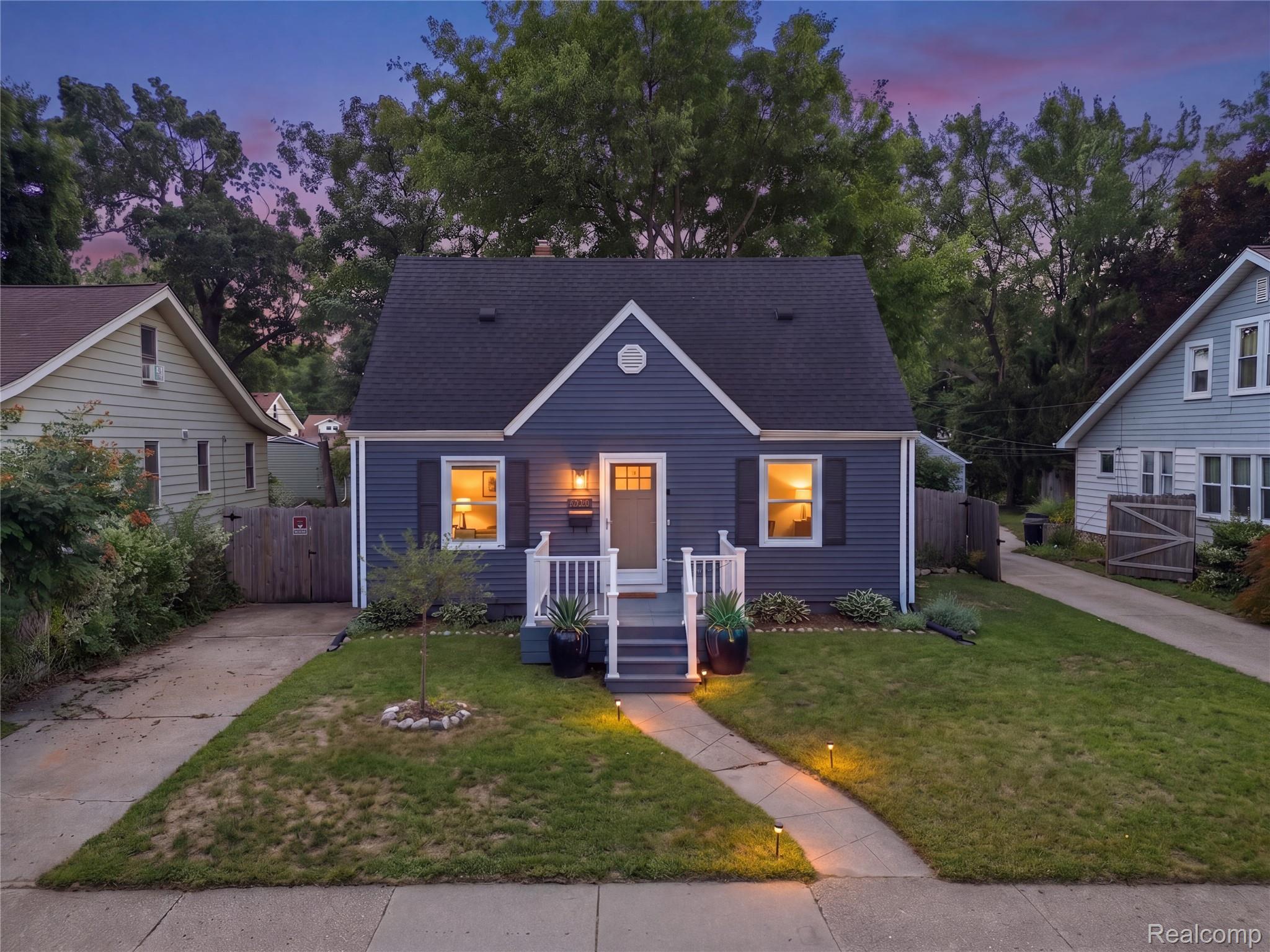 1707 Albany Street Property Photo 1