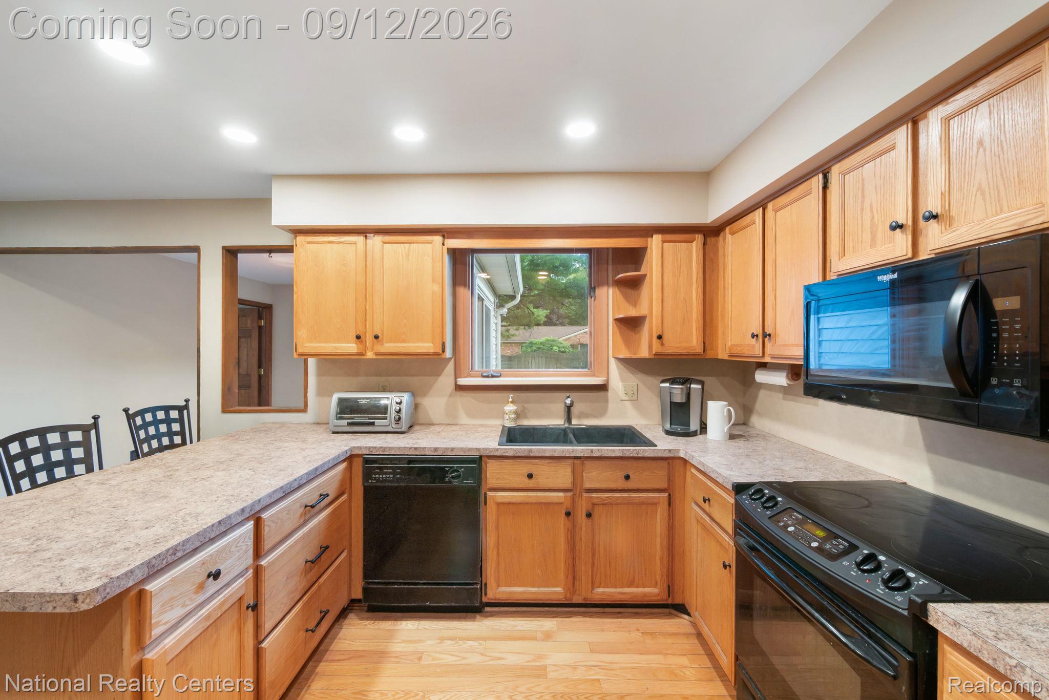 2074 Pear Tree Lane Property Photo 6
