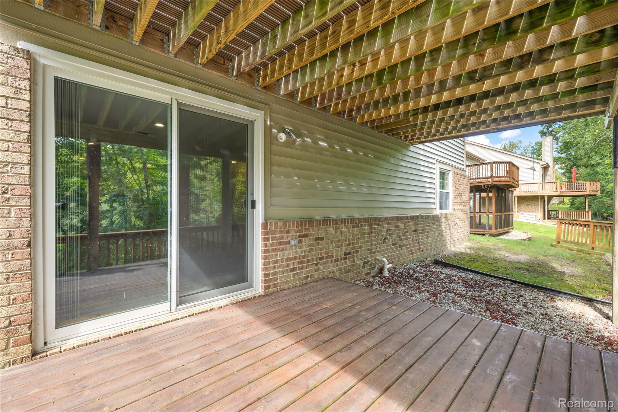 41601 Sleepy Hollow Drive Property Photo 8