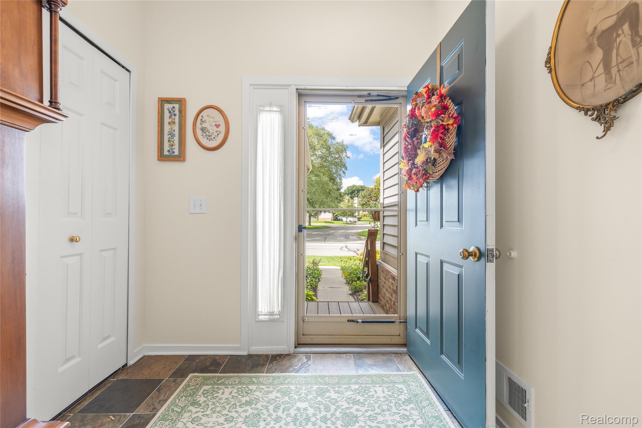 41601 Sleepy Hollow Drive Property Photo 11