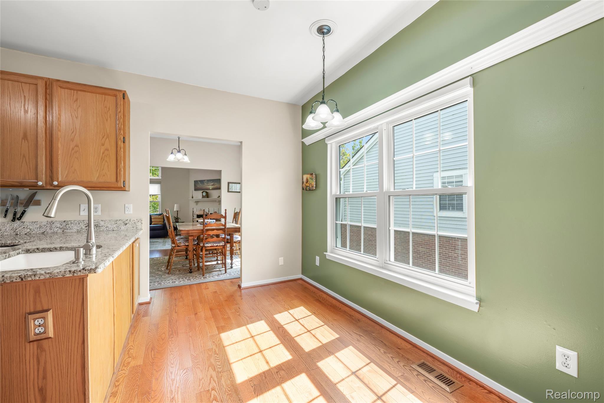 41601 Sleepy Hollow Drive Property Photo 16