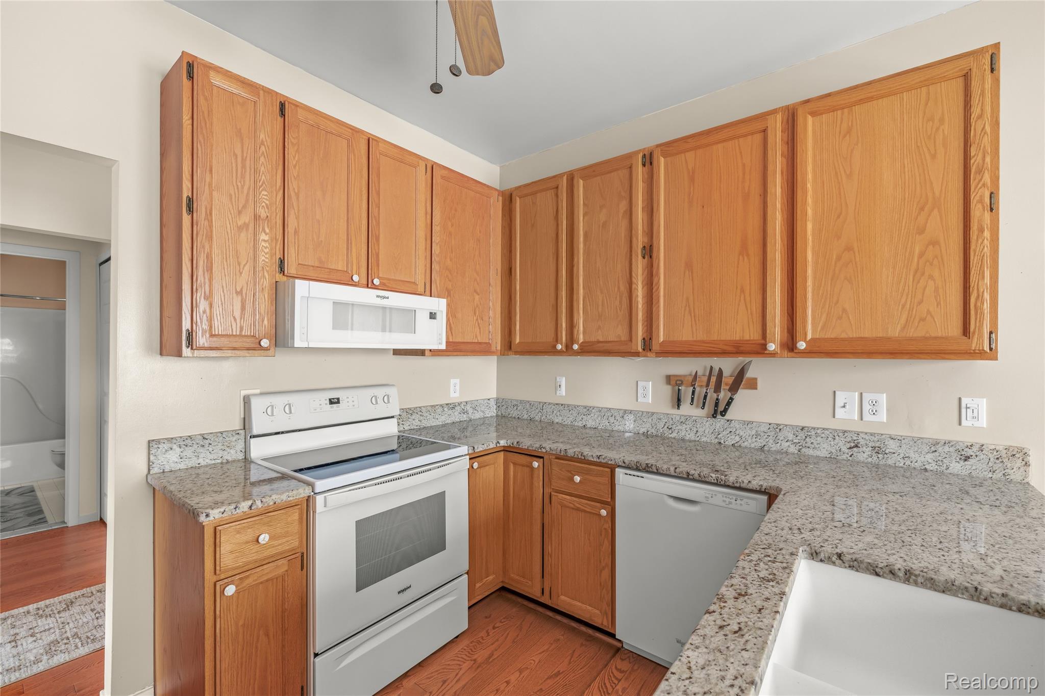 41601 Sleepy Hollow Drive Property Photo 18