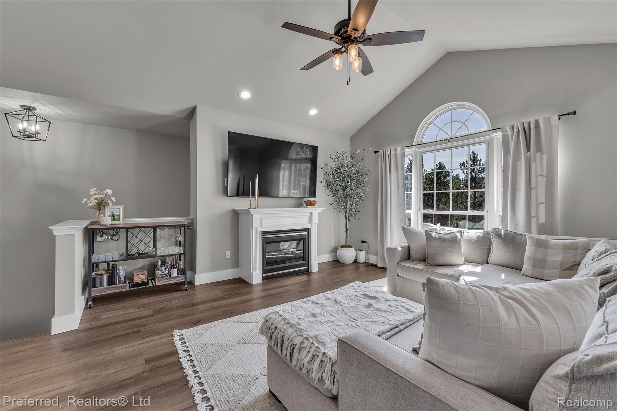 16776 Dover Drive Property Photo 12