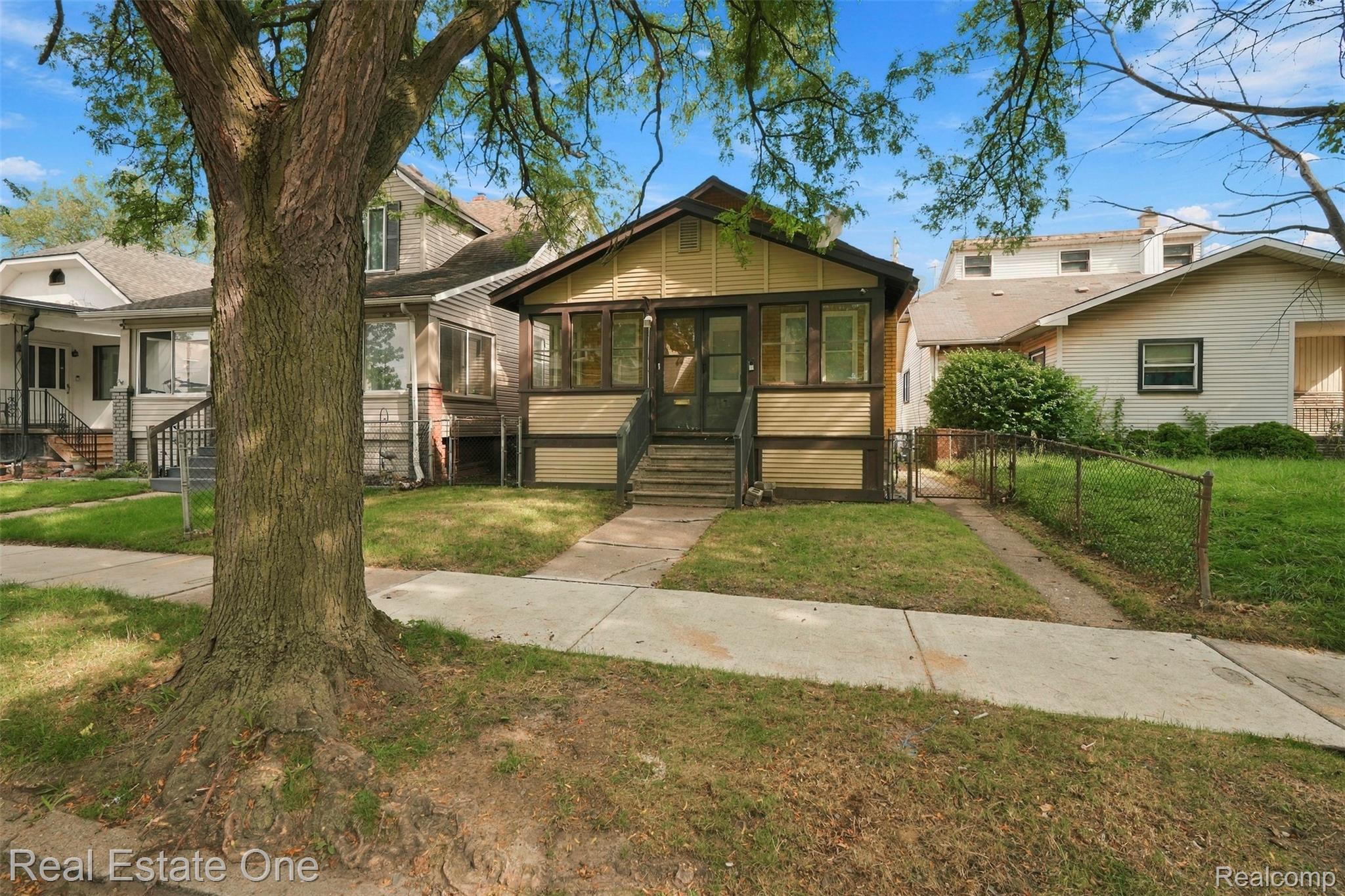 36 W Broadway Street Property Photo 1