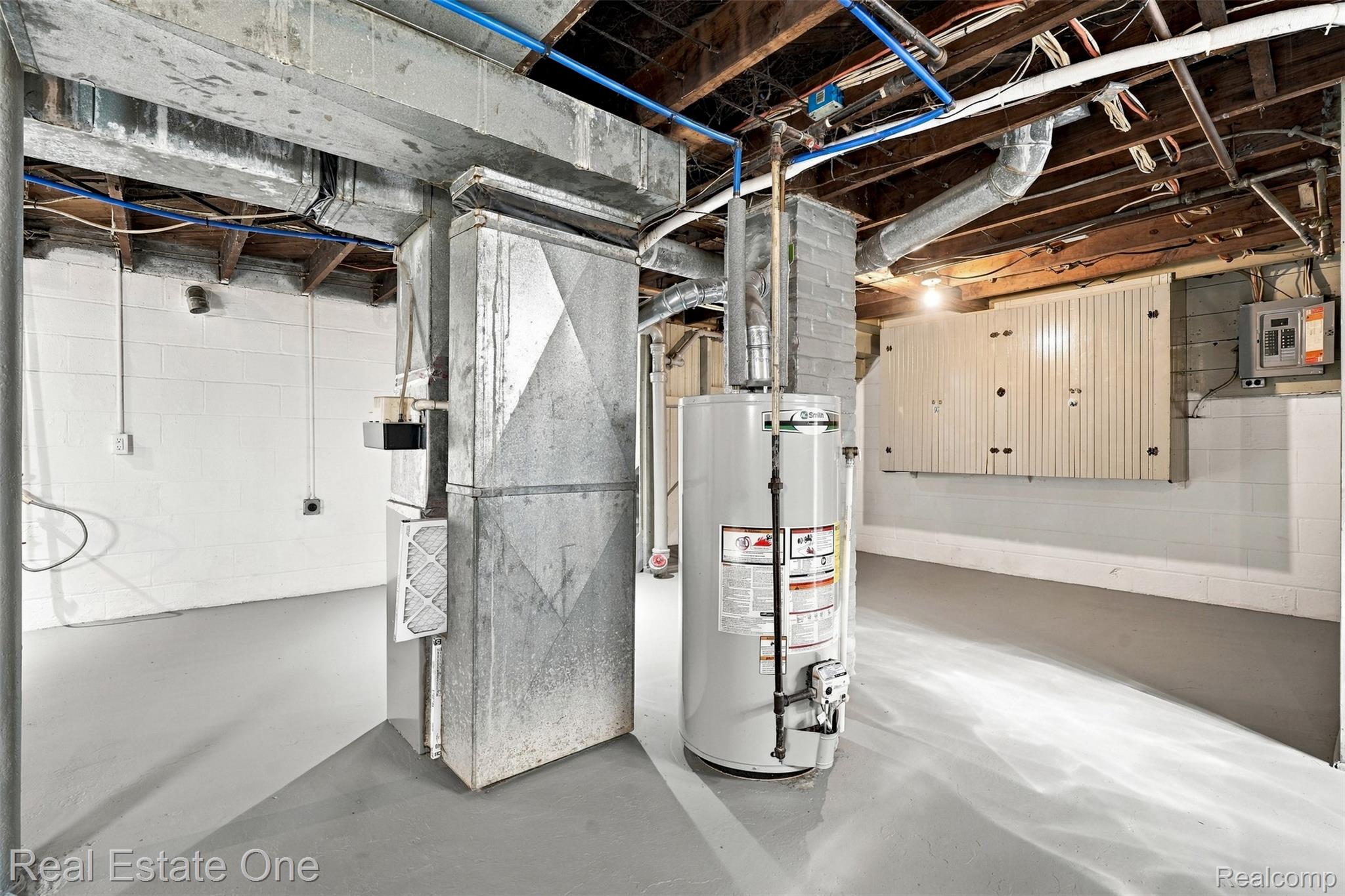 36 W Broadway Street Property Photo 18