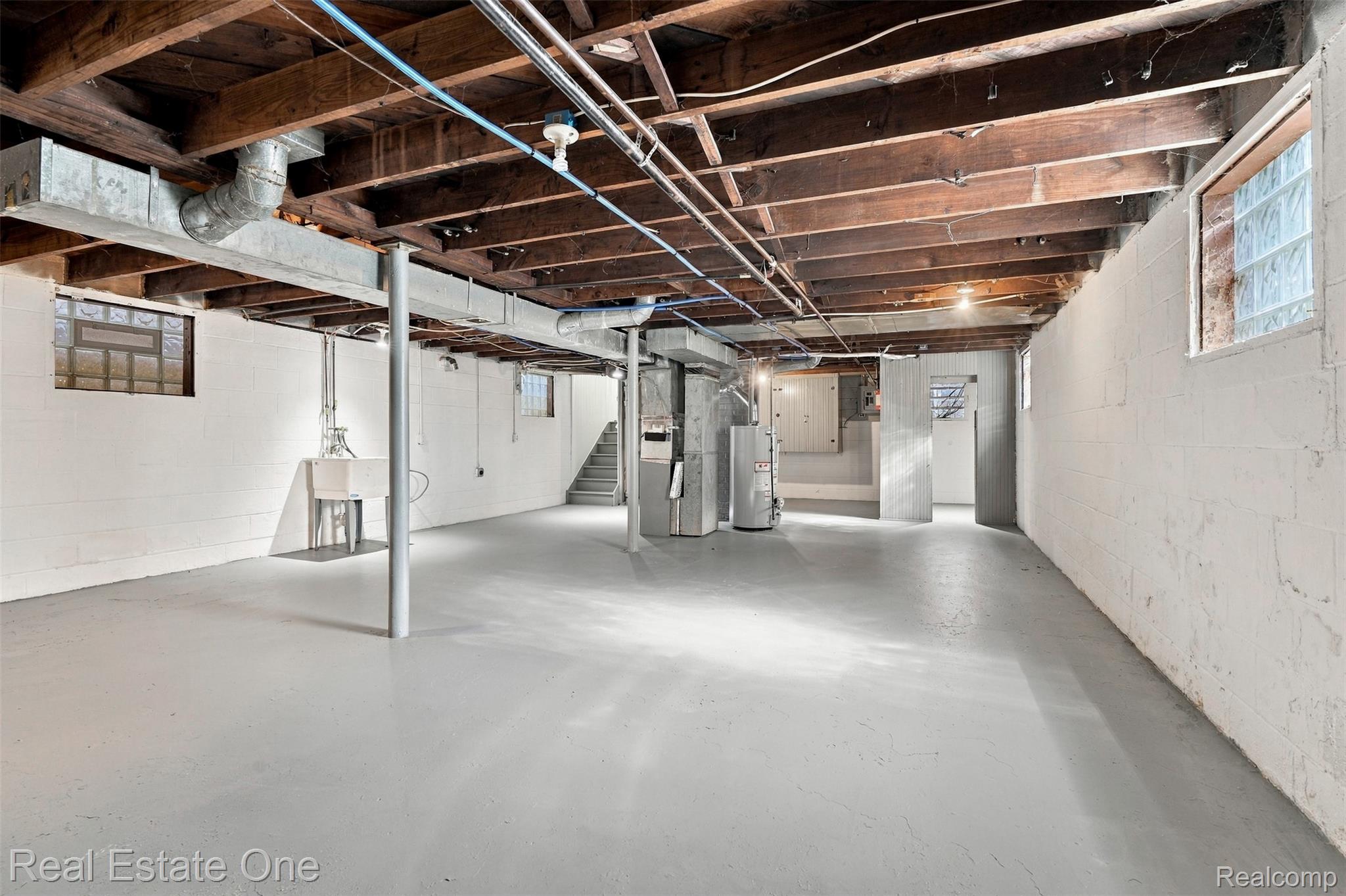36 W Broadway Street Property Photo 19