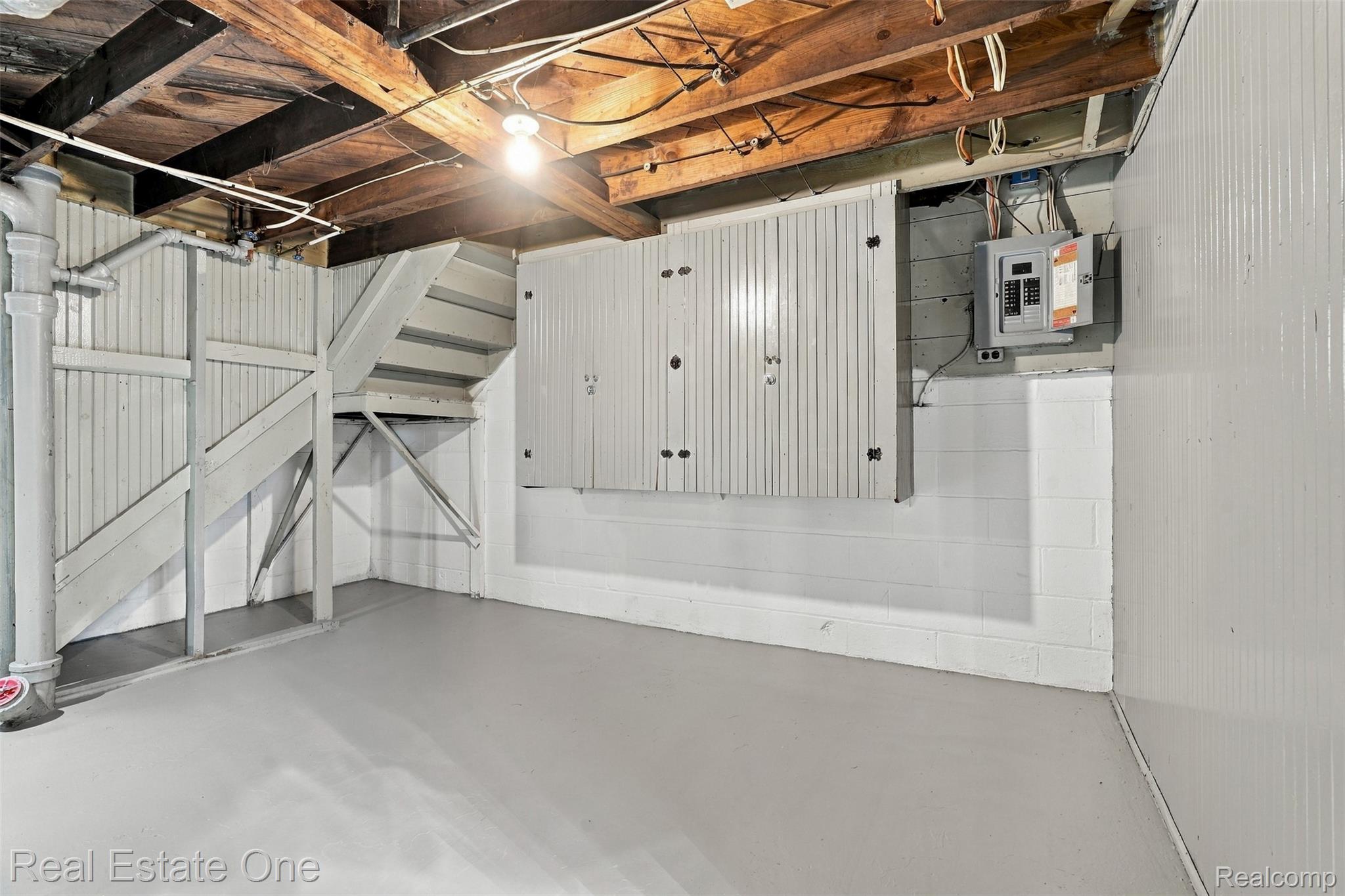 36 W Broadway Street Property Photo 20