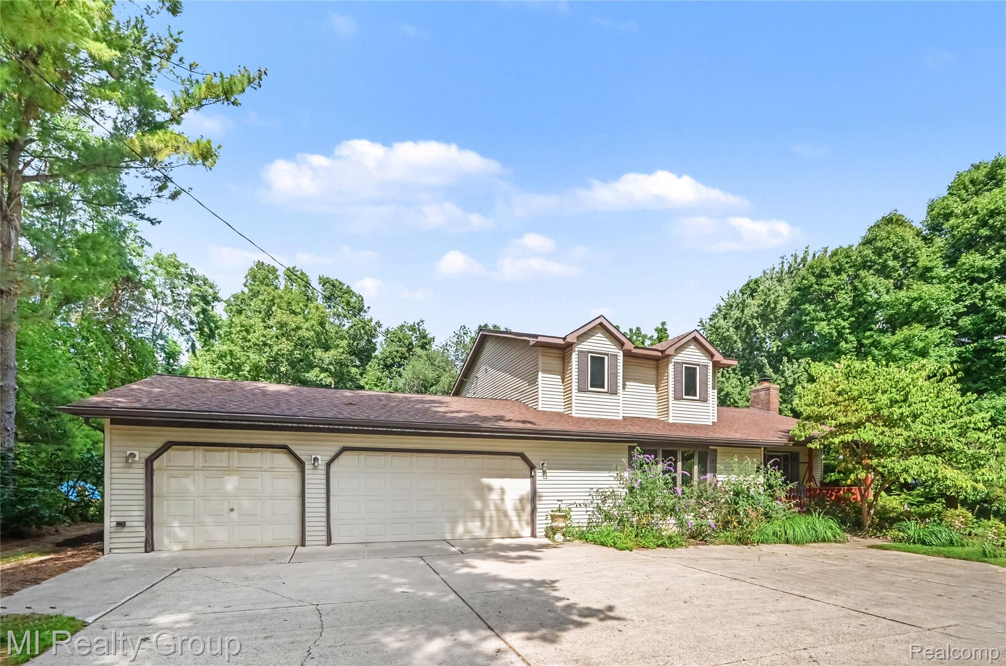 11471 31 Mile Road Property Photo 1