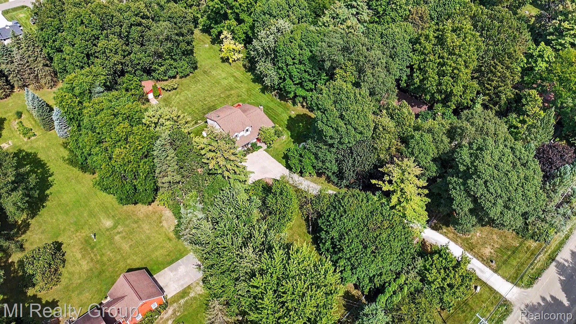 11471 31 Mile Road Property Photo 1