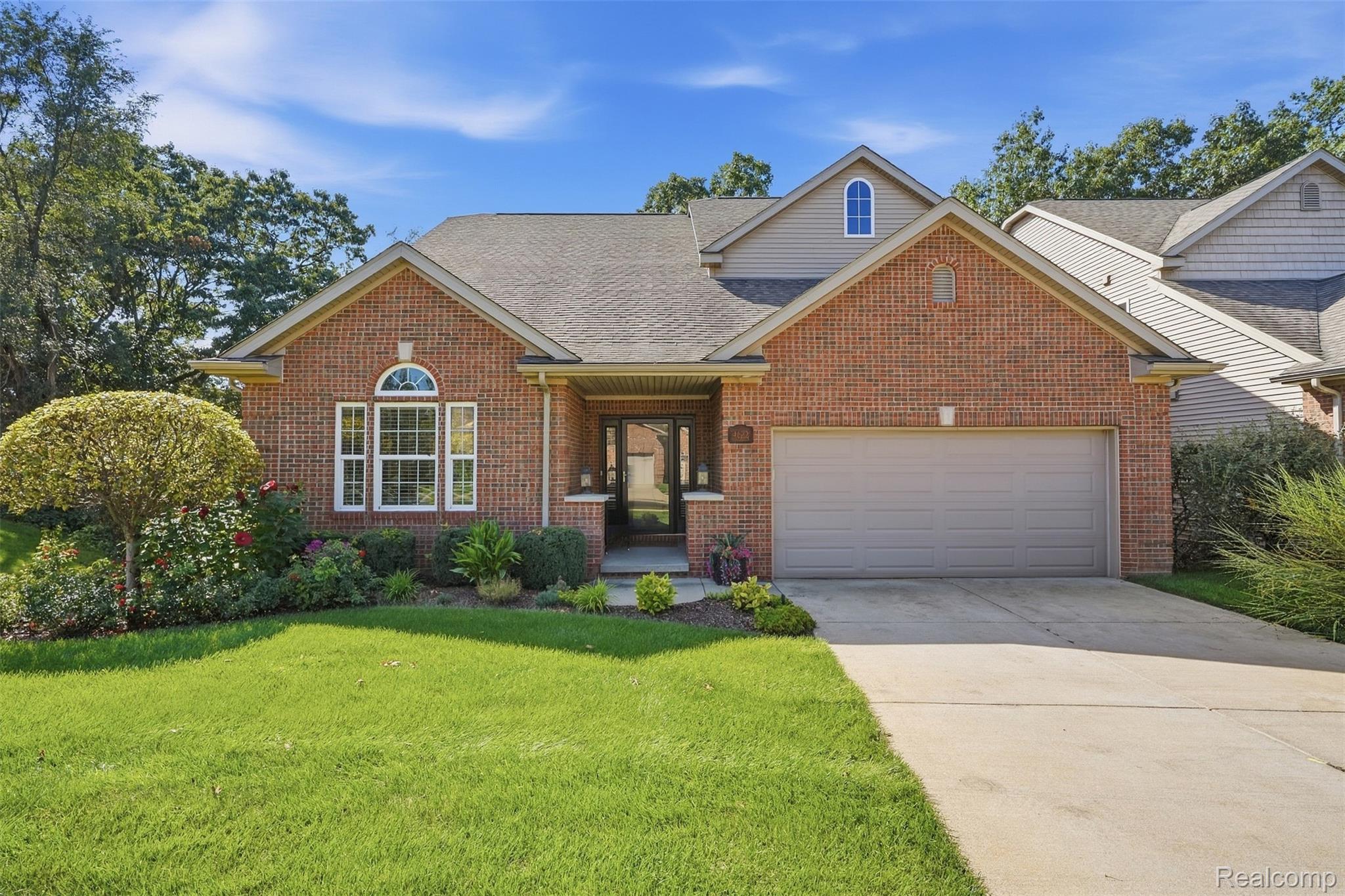 4622 Spring Mountain Drive Property Photo 1