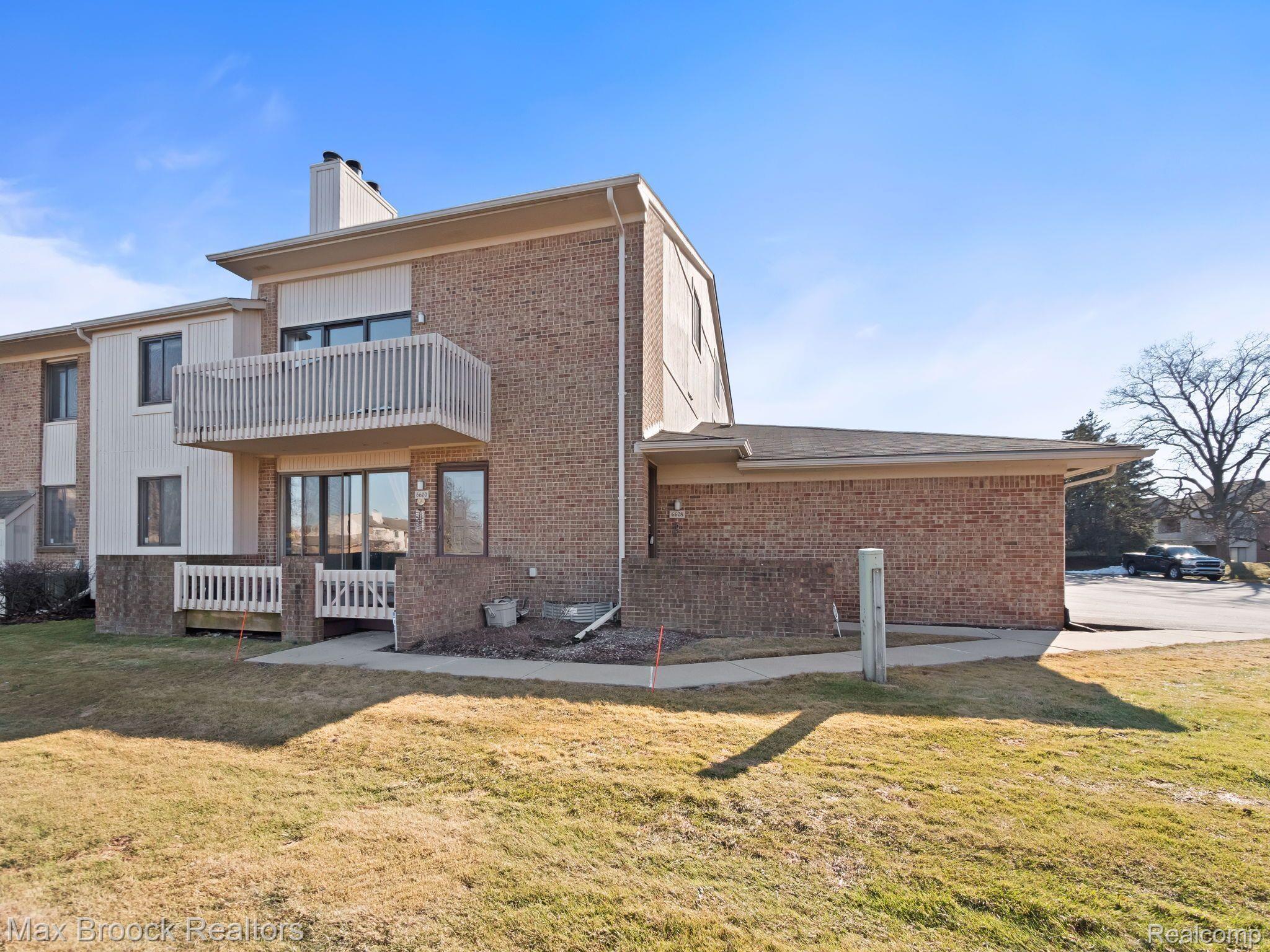 6608 MAPLE LAKES Drive Property Photo 1
