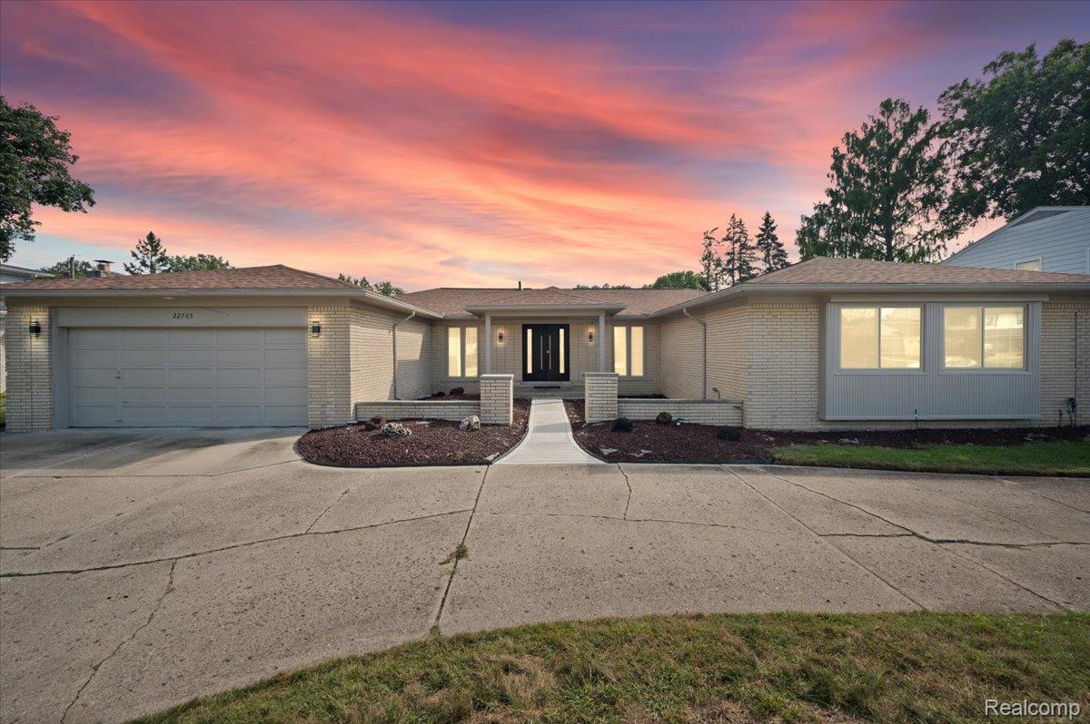 22765 Kenwyck Drive Property Photo 1
