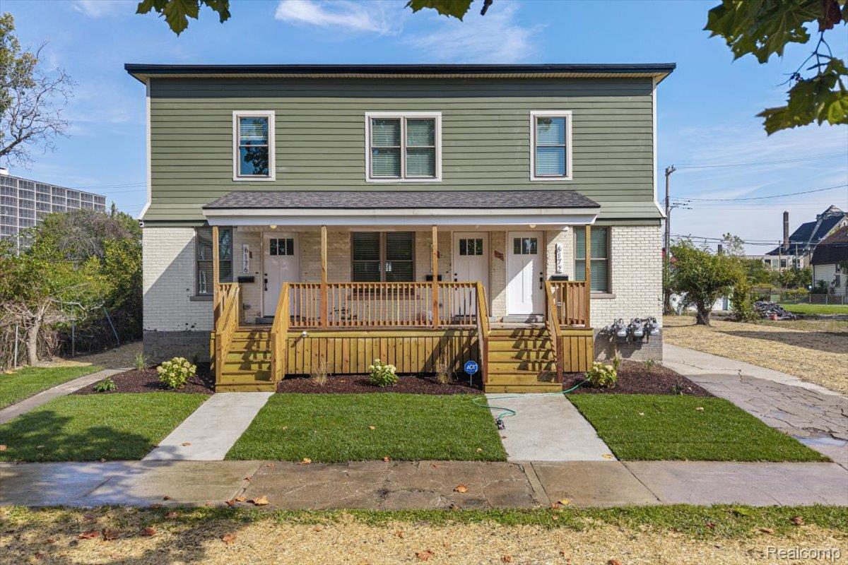 6176 16th Street Property Photo 2