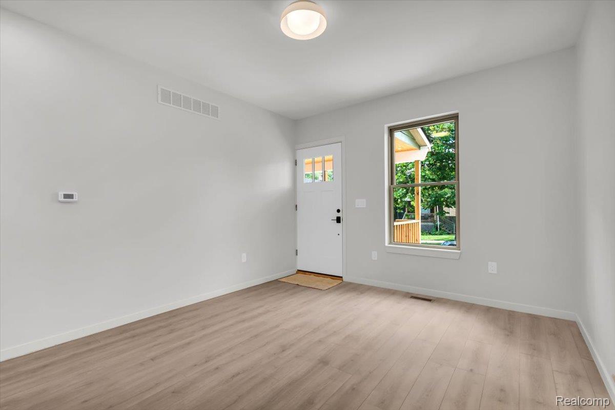 6176 16th Street Property Photo 7